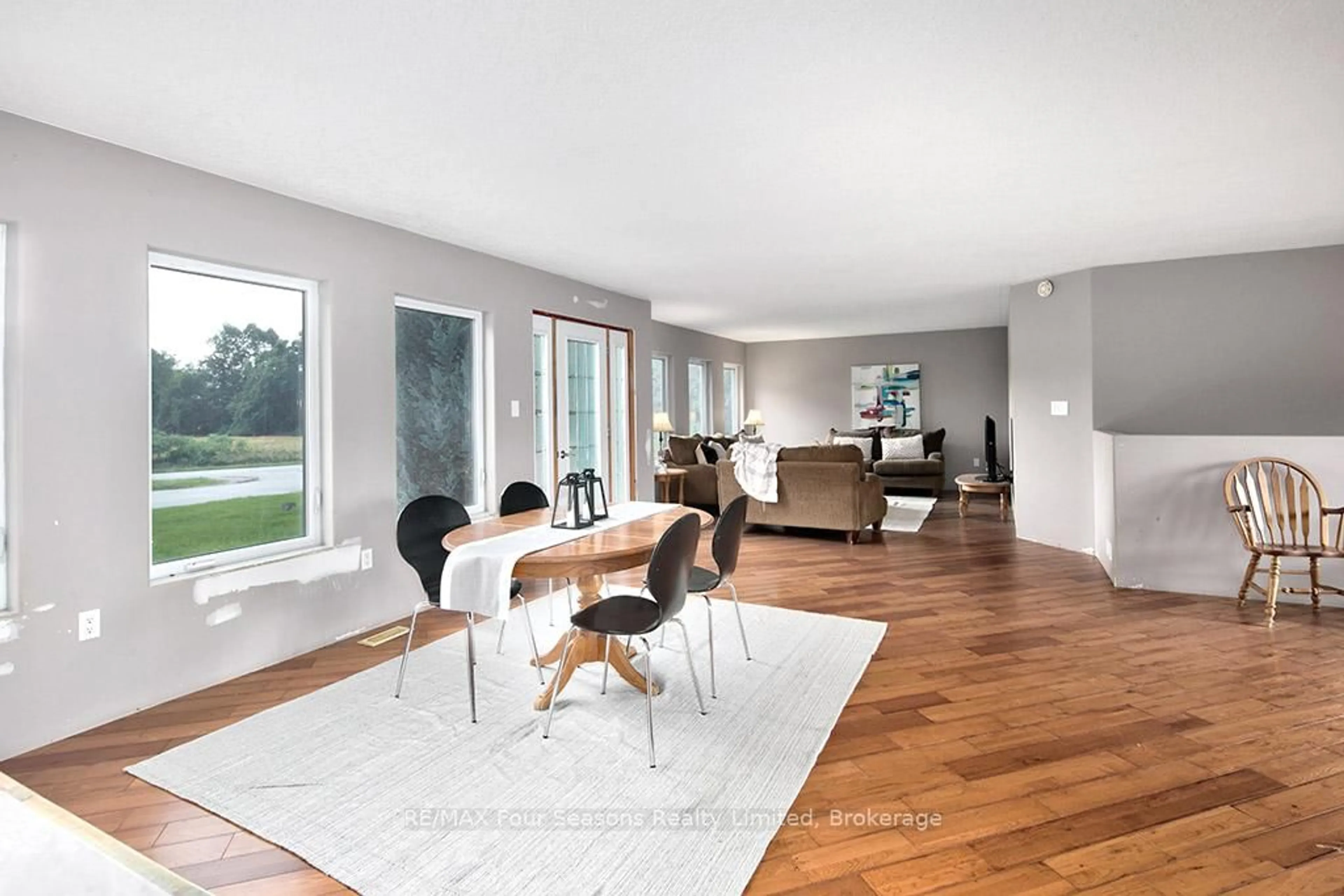 Unknown for 98 George St, Clearview Ontario L0M 1G0