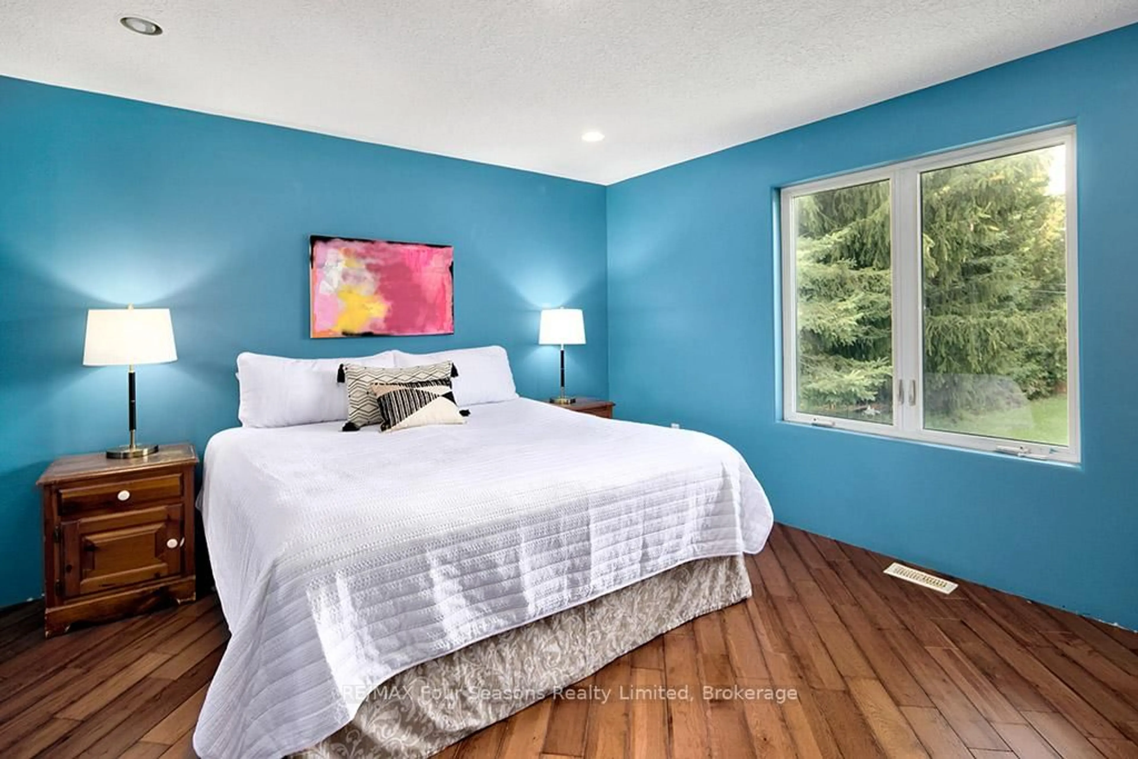 Bedroom with bed, wood/laminate floor for 98 George St, Clearview Ontario L0M 1G0