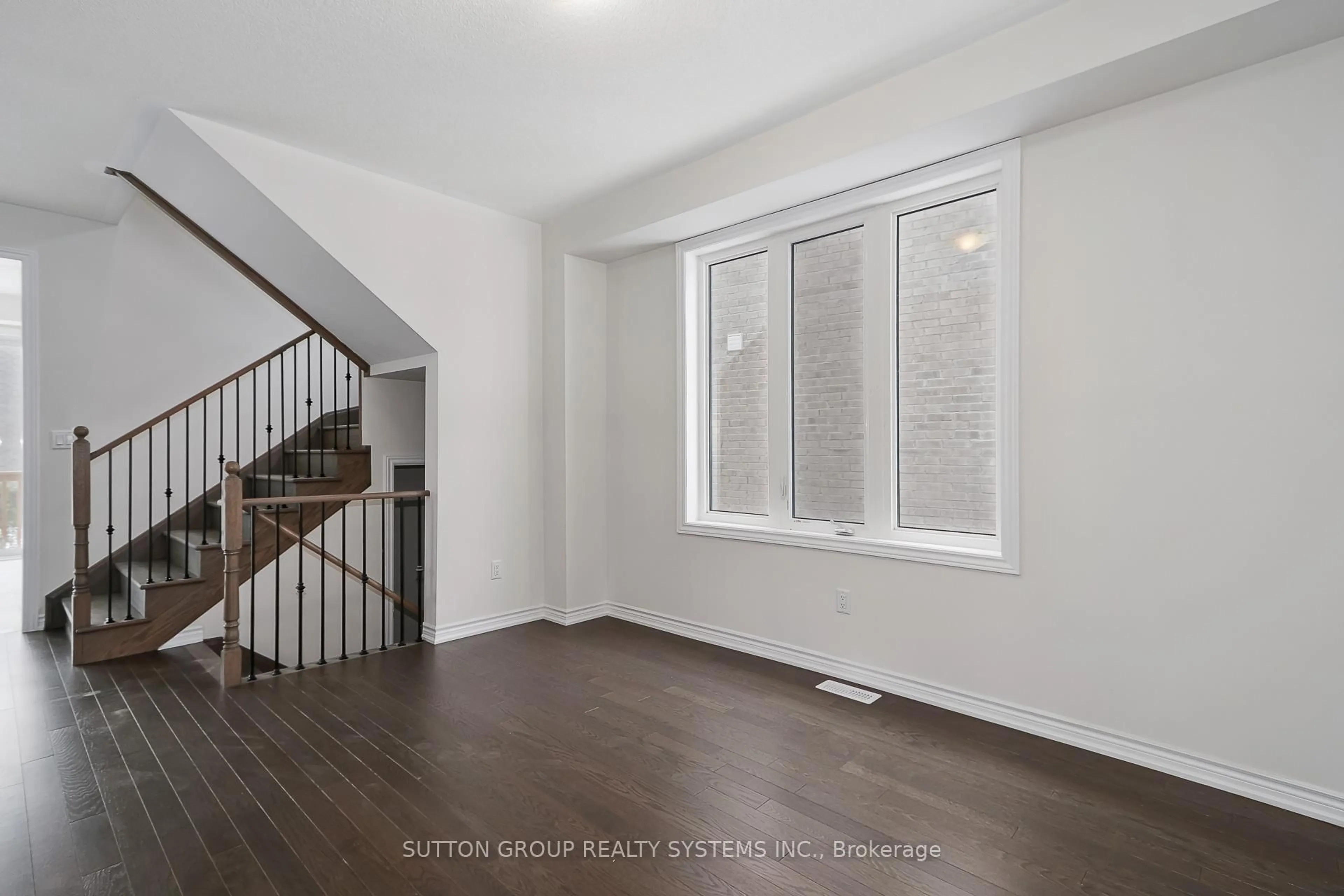 A pic of a room for 6 Tran Rd, Wasaga Beach Ontario L9Z 0M9