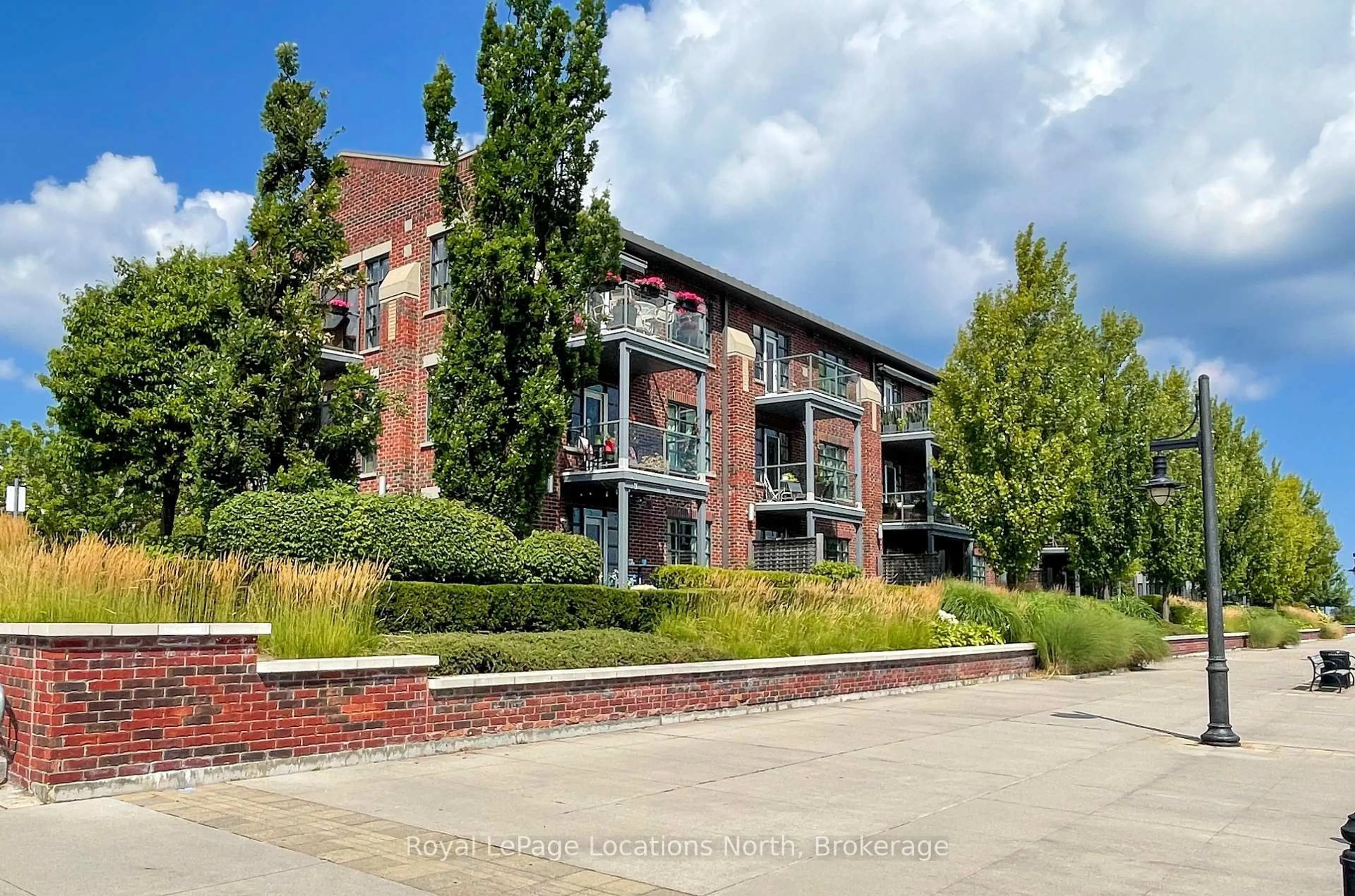 Unknown for 1 Shipyard Lane #303, Collingwood Ontario L9Y 0W2