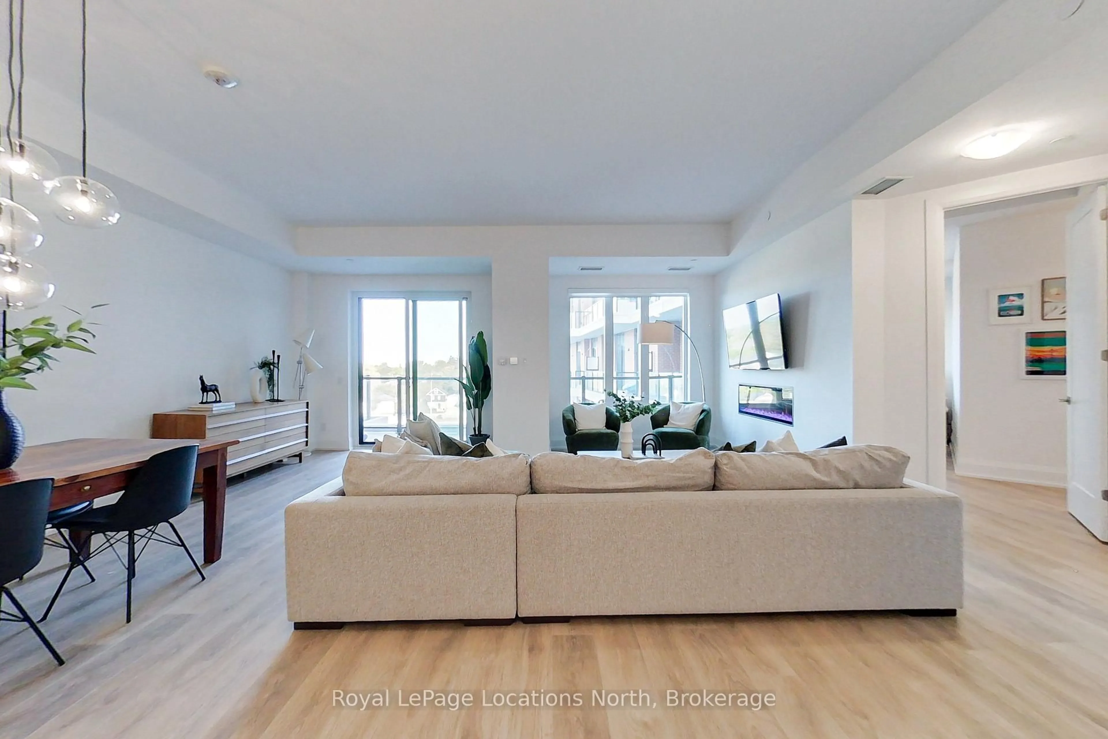 Living room with furniture, unknown for 1 HUME St #525, Collingwood Ontario L9Y 0X3