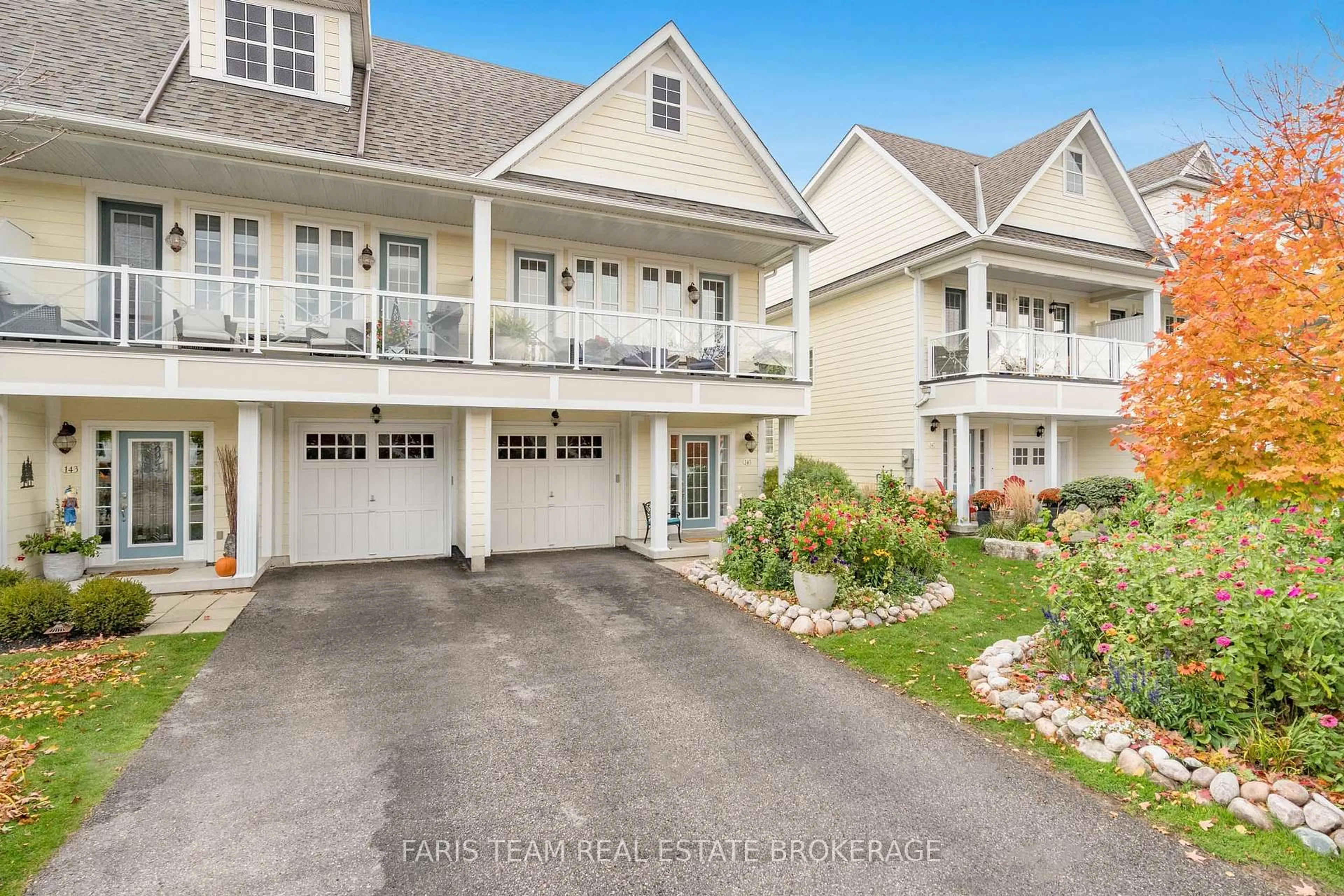 A pic from outside/outdoor area/front of a property/back of a property/a pic from drone, street for 145 Wycliffe Cove, Tay Ontario L0K 2A0