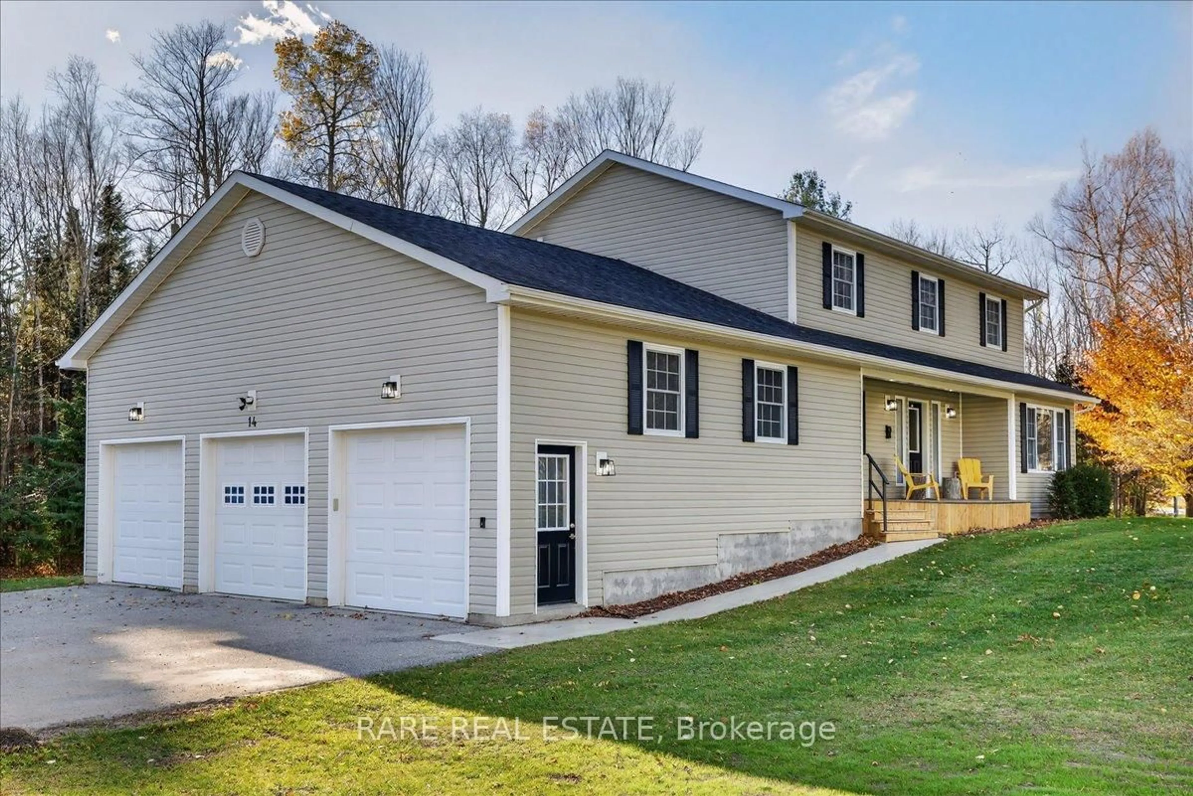 Home with vinyl exterior material, unknown for 14 Bronze Bird Cres, Clearview Ontario L0M 1N0