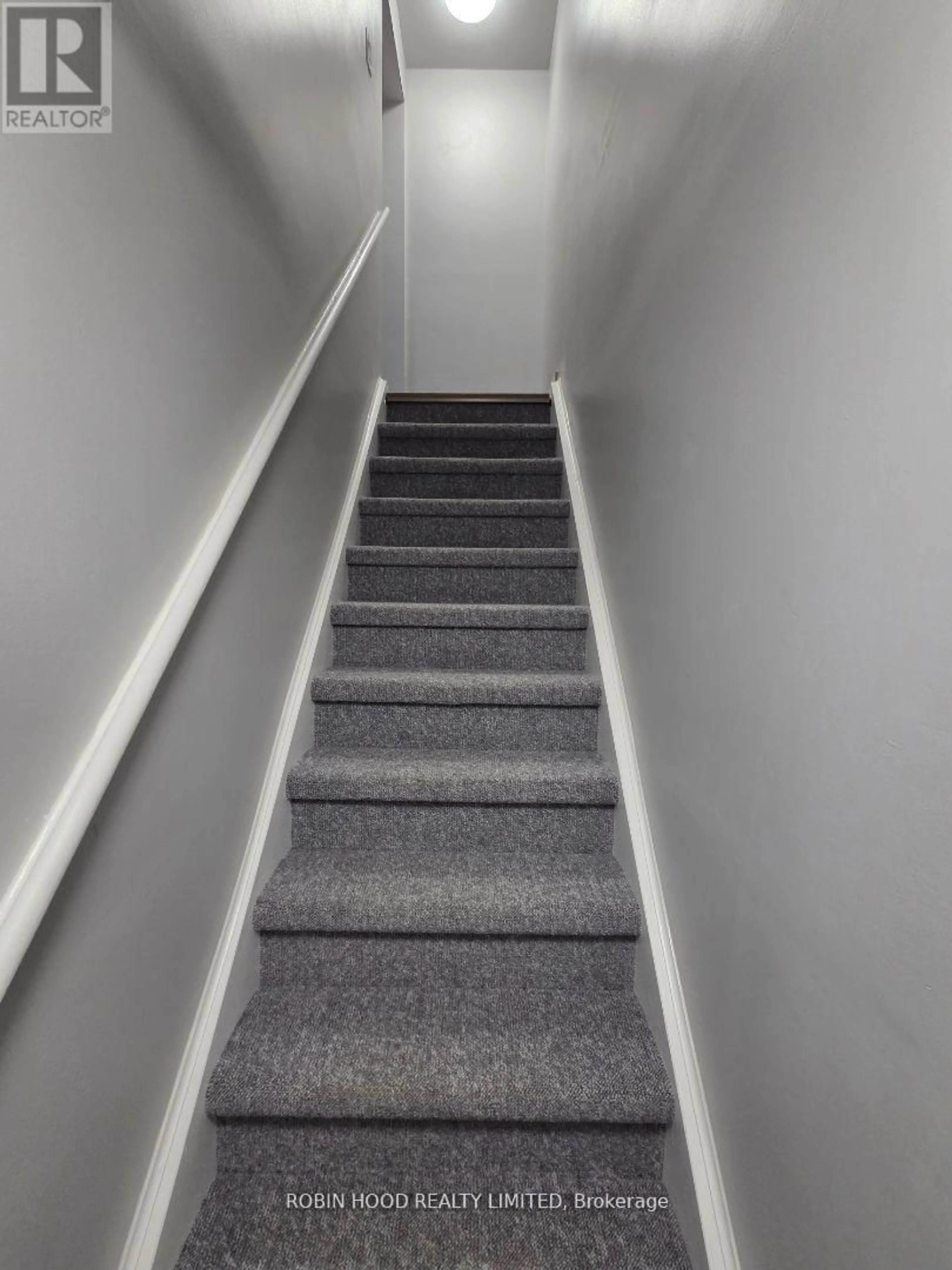 Stairs for 59 Scott Cres, Barrie Ontario L4N 4W2