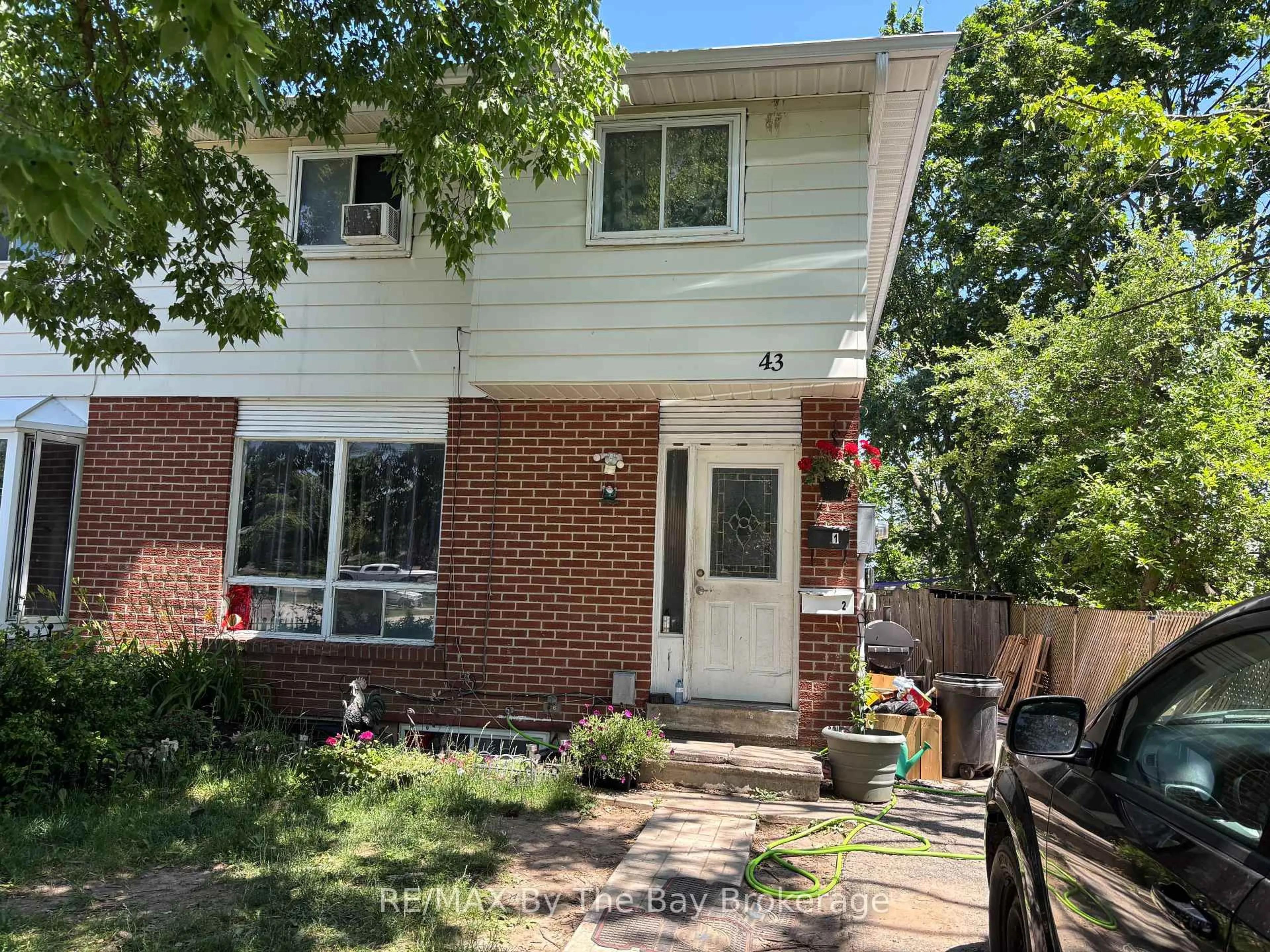 Home with brick exterior material, street for 43 Christie Cres, Barrie Ontario L4N 4V2