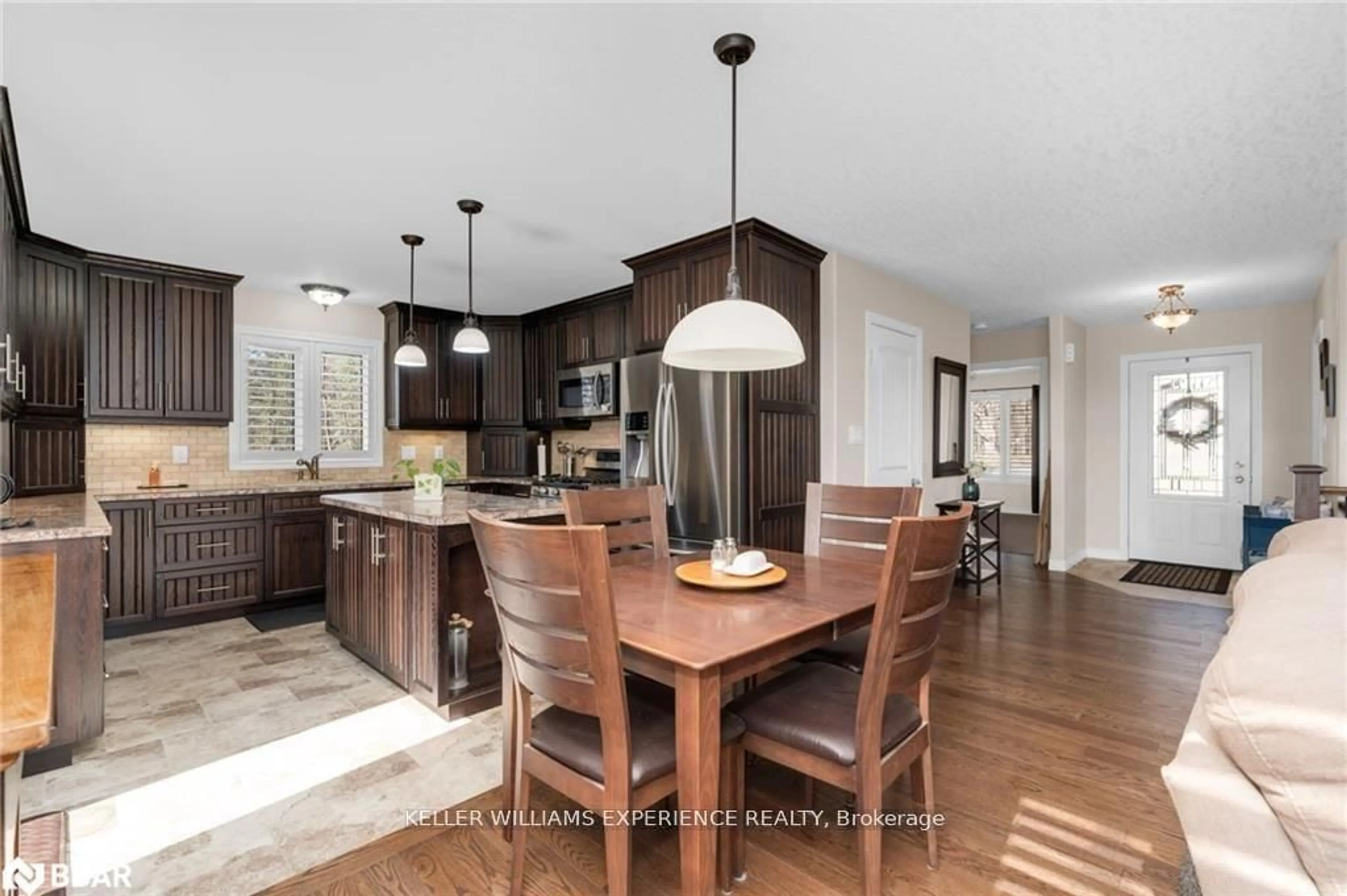 Open concept kitchen, unknown for 5305 Line 7, Oro-Medonte Ontario L0K 1N0