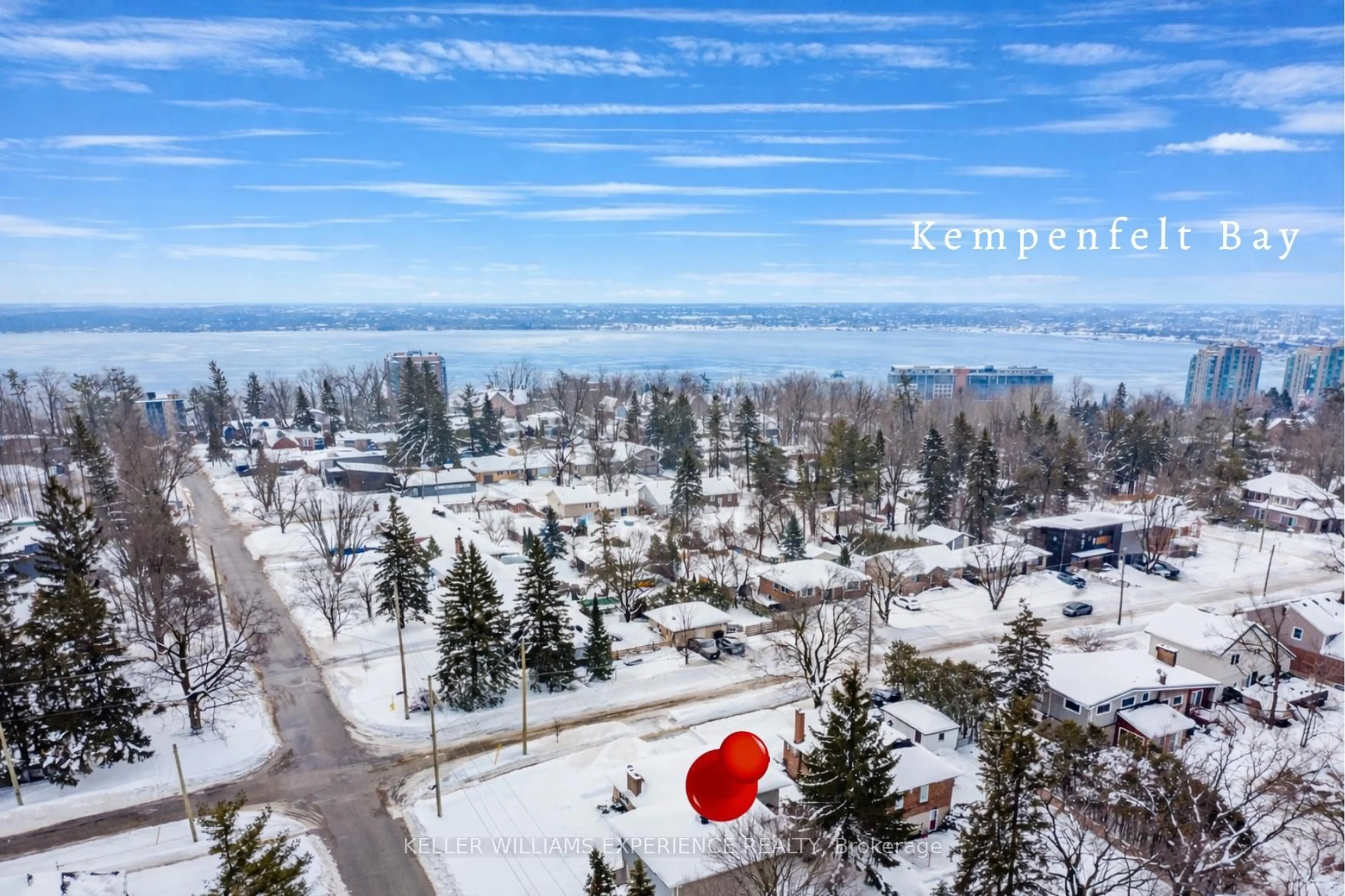 A pic from outside/outdoor area/front of a property/back of a property/a pic from drone, water/lake/river/ocean view for 54 Eugenia St, Barrie Ontario L4M 3T5