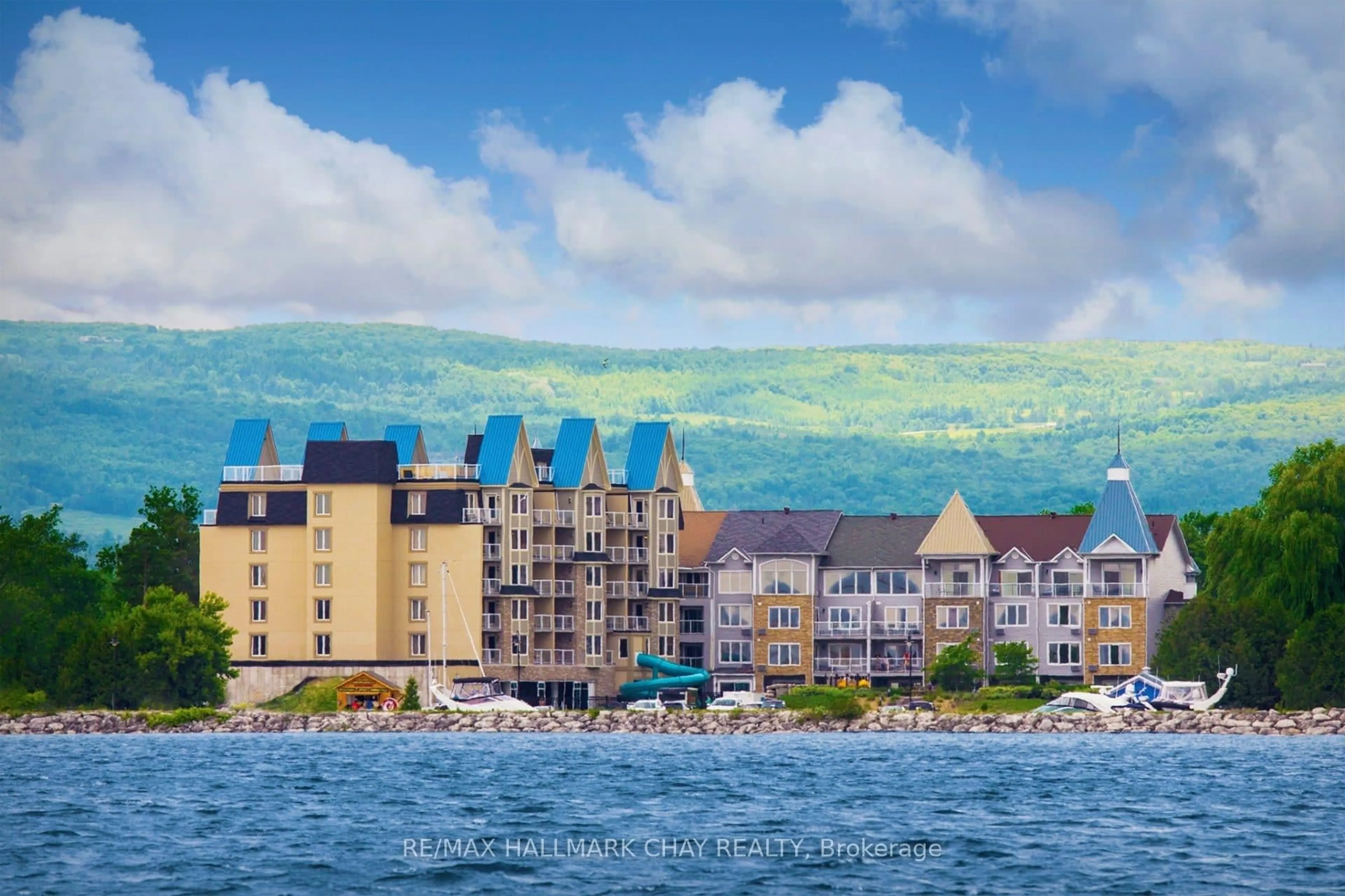 Blurry image for 9 Harbour St #2108/2110, Collingwood Ontario L9Y 5B5