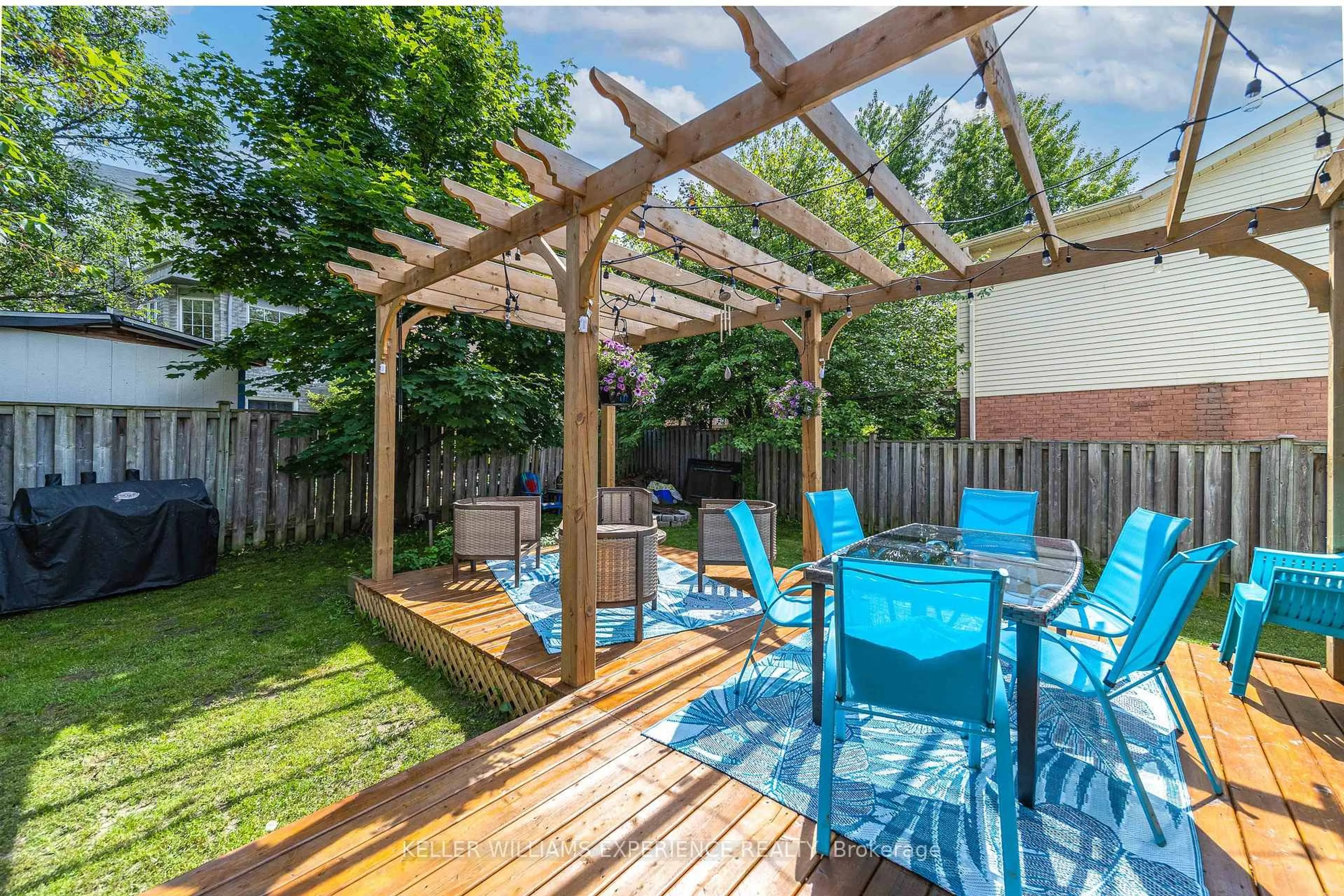 Patio, street for 46 Hadden Cres, Barrie Ontario L4M 6G6