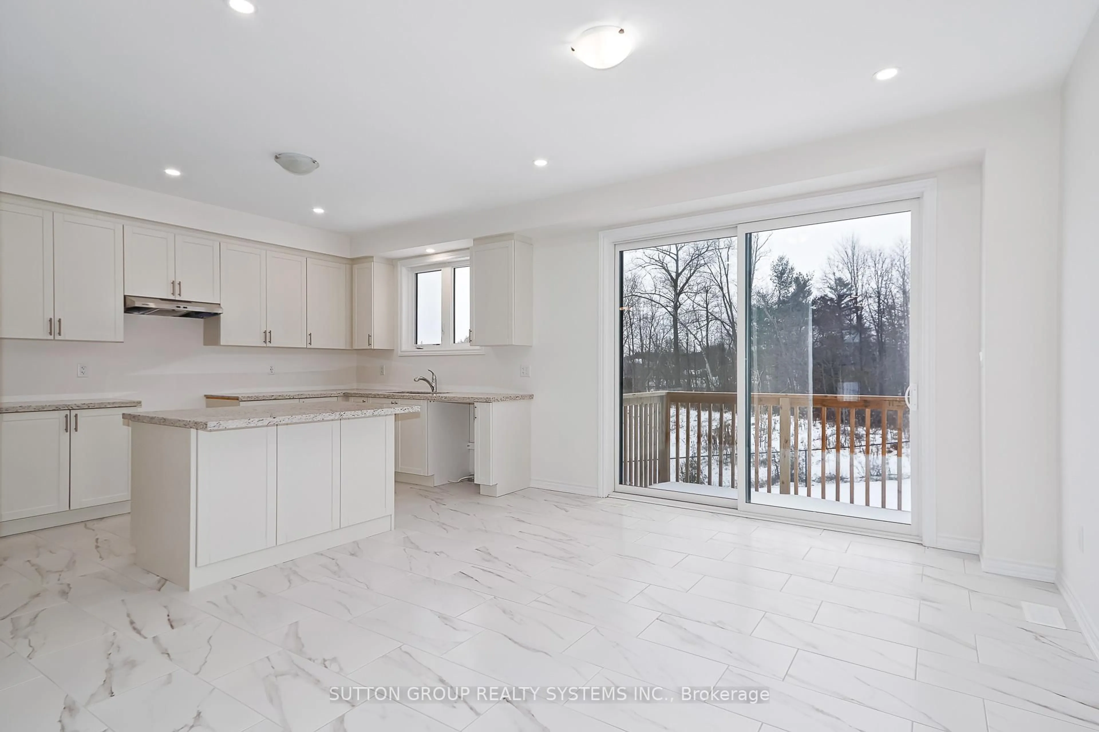 Open concept kitchen, unknown for 176 Roseanne Circ, Wasaga Beach Ontario L9Z 0N1