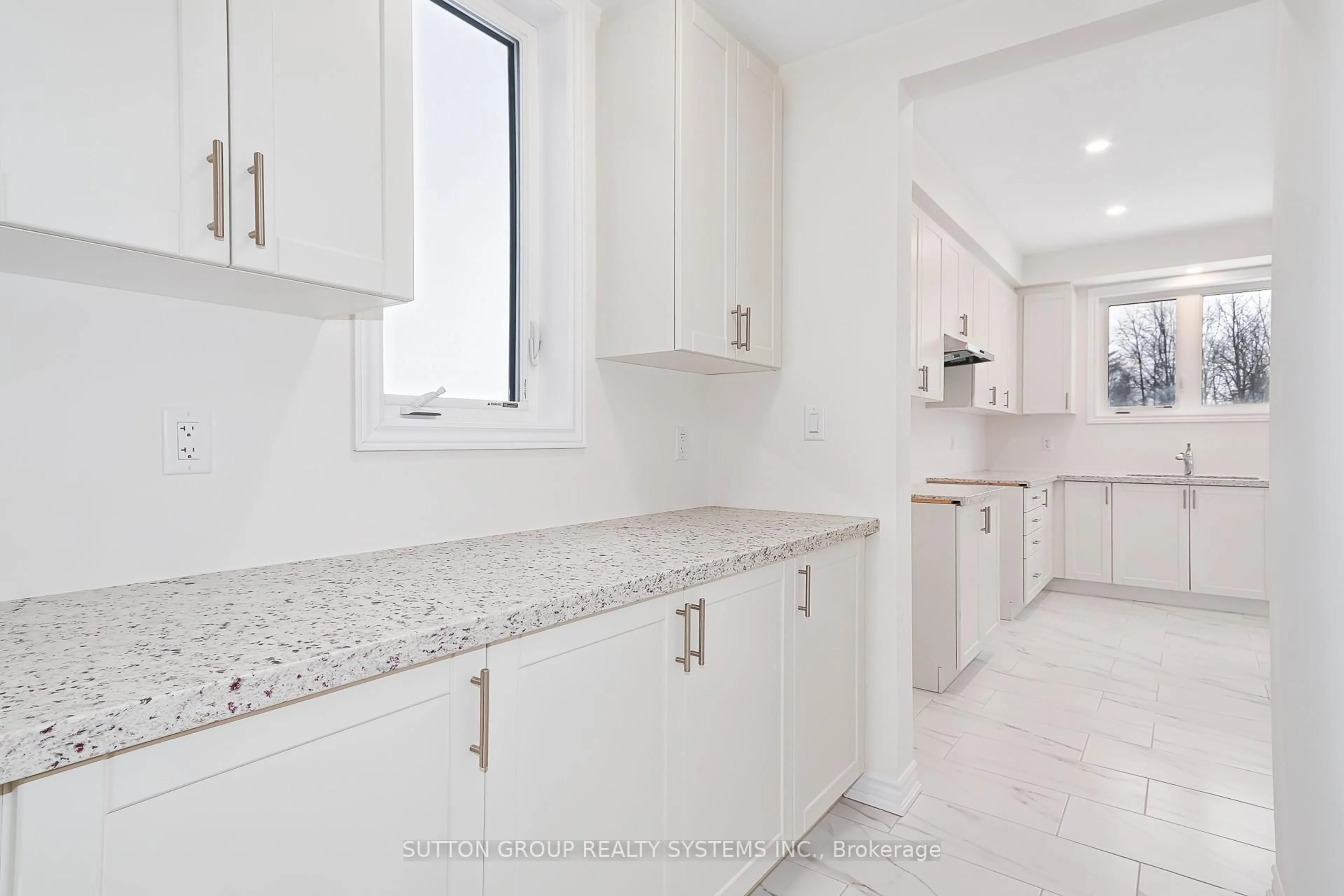 Unknown for 176 Roseanne Circ, Wasaga Beach Ontario L9Z 0N1