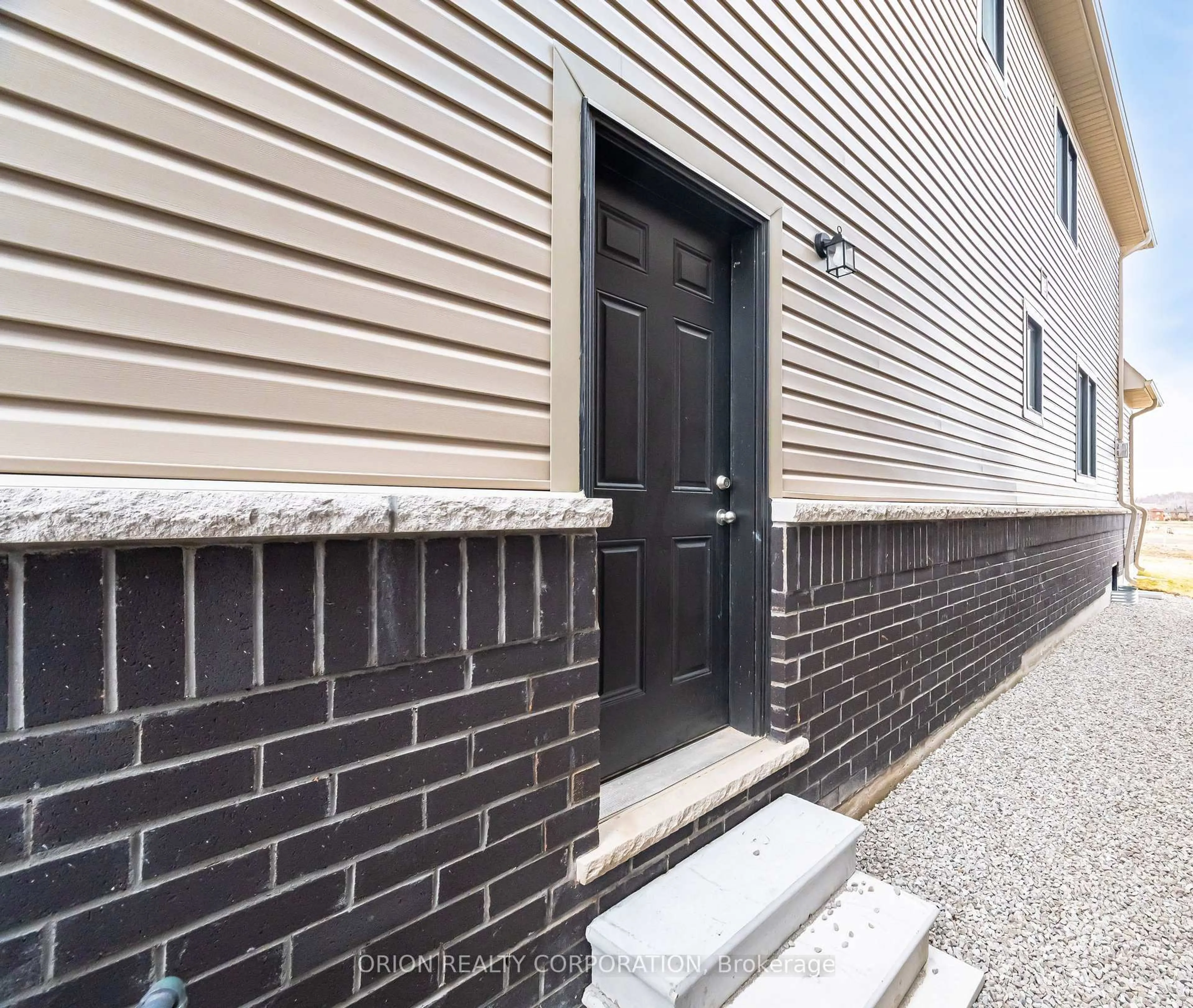 Home with brick exterior material, street for 18 Kingsbury Tr, Barrie Ontario L9K 0W9