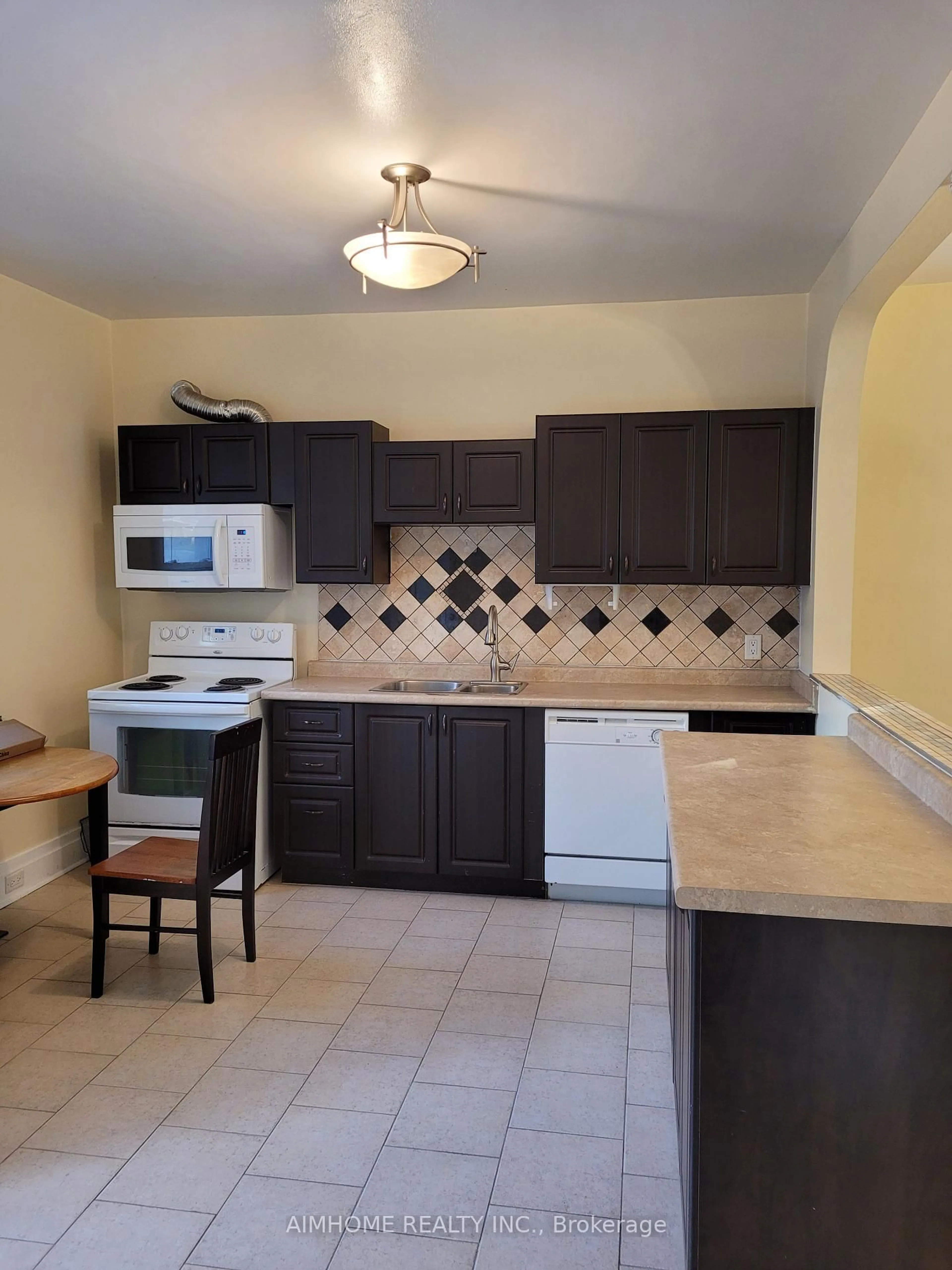 Standard kitchen, ceramic/tile floor for 76 Penatang St, Barrie Ontario L4M 1Y9