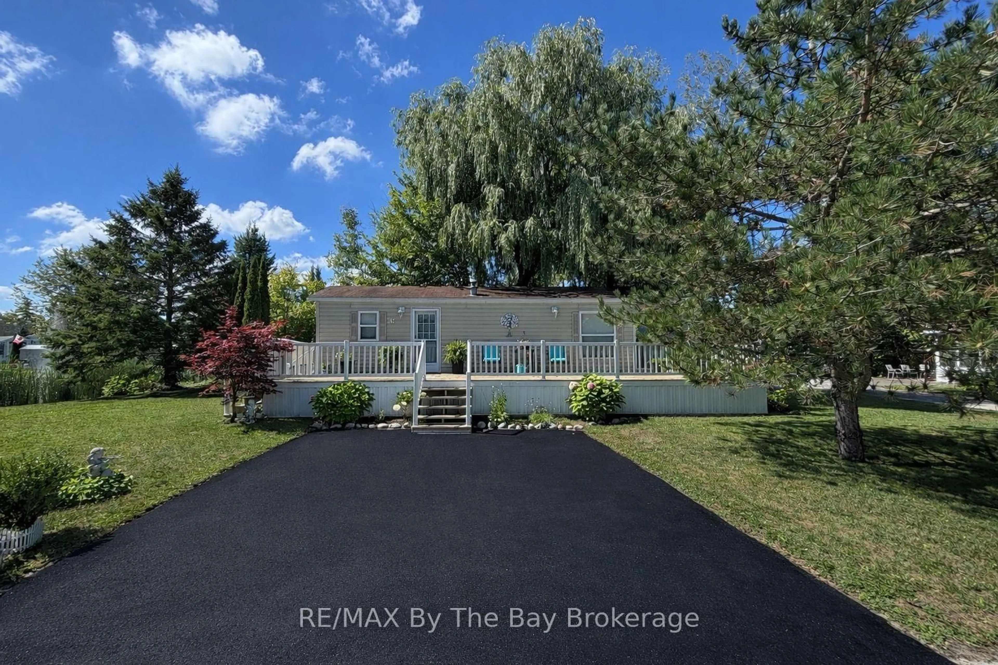 Unknown for 15 Huron Circ, Wasaga Beach Ontario L9Z 1X7