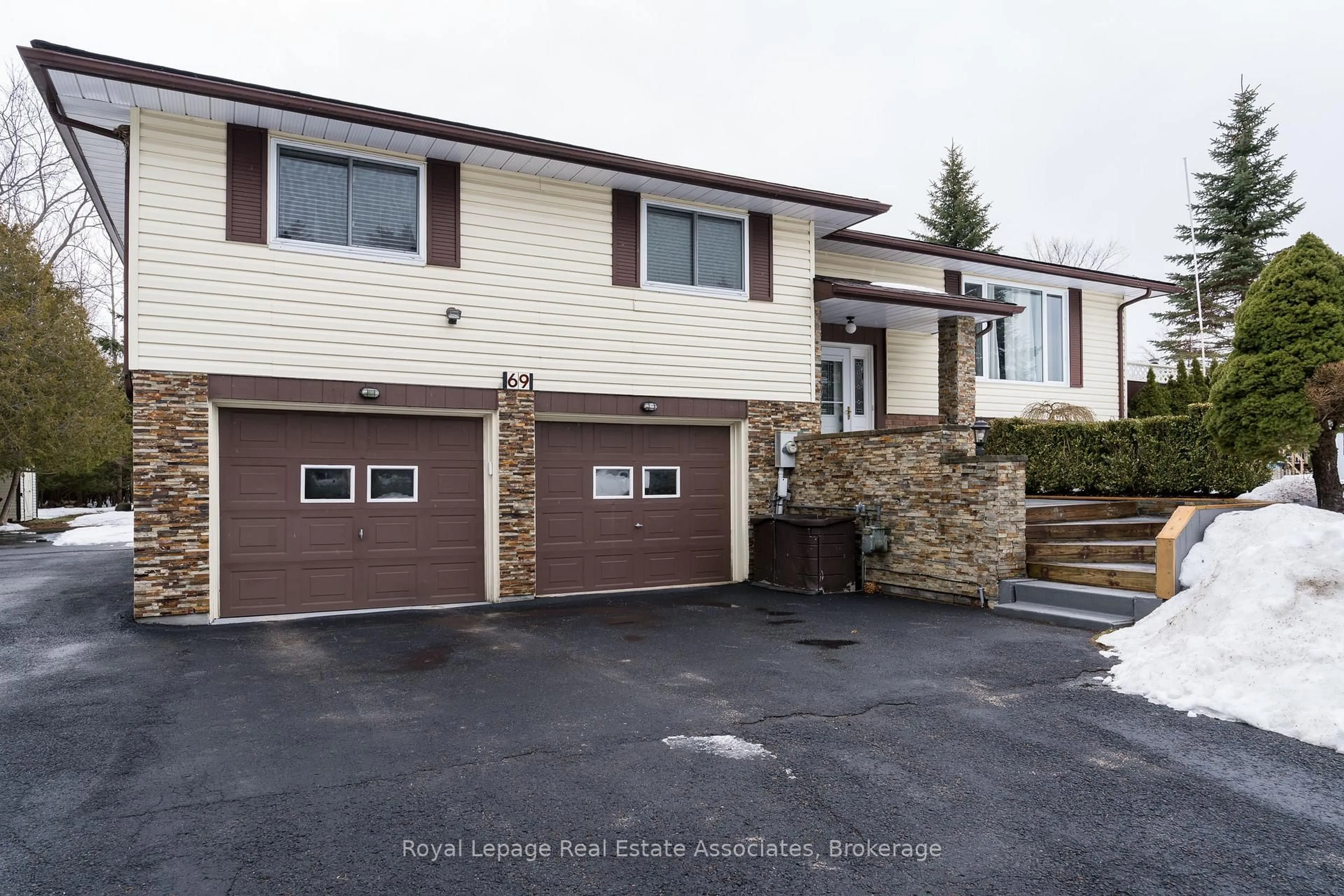 Unknown for 69 George Ave, Wasaga Beach Ontario L9Z 2X9