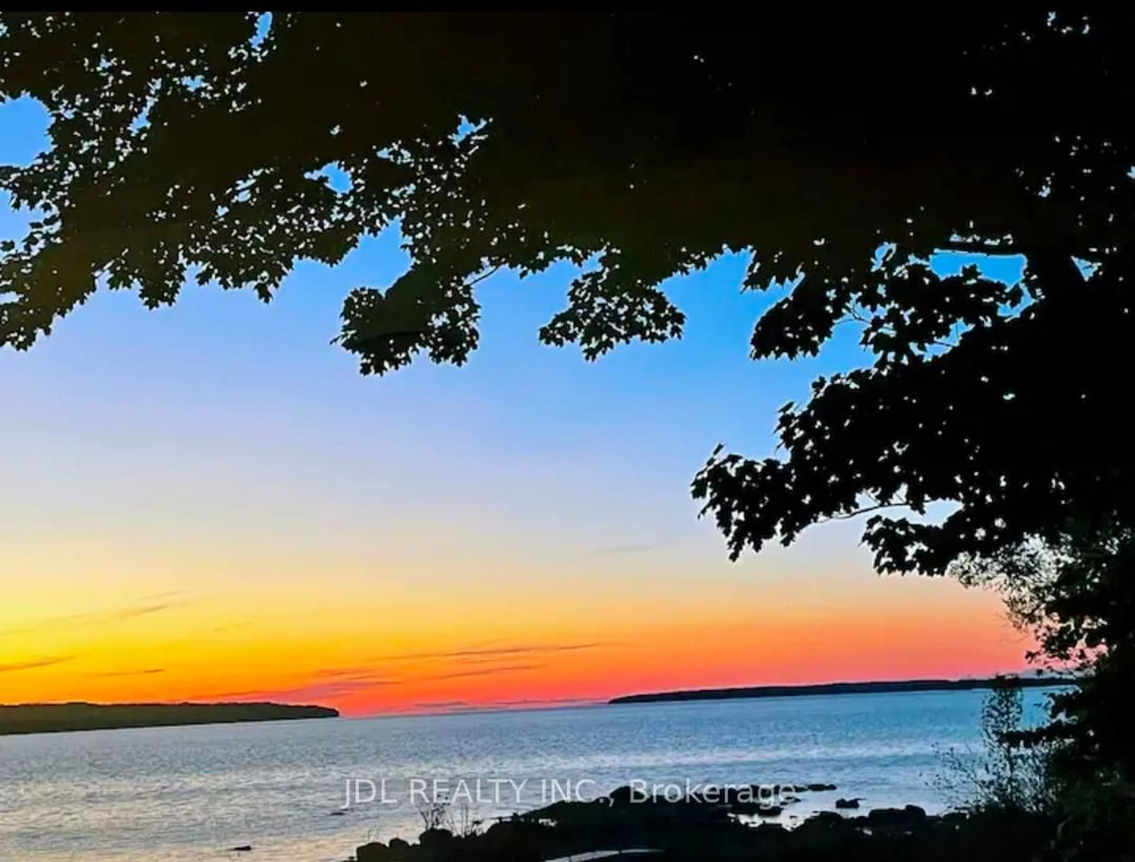 Blurry image for 200 Bayview Ave, Tay Ontario L0K 1R0