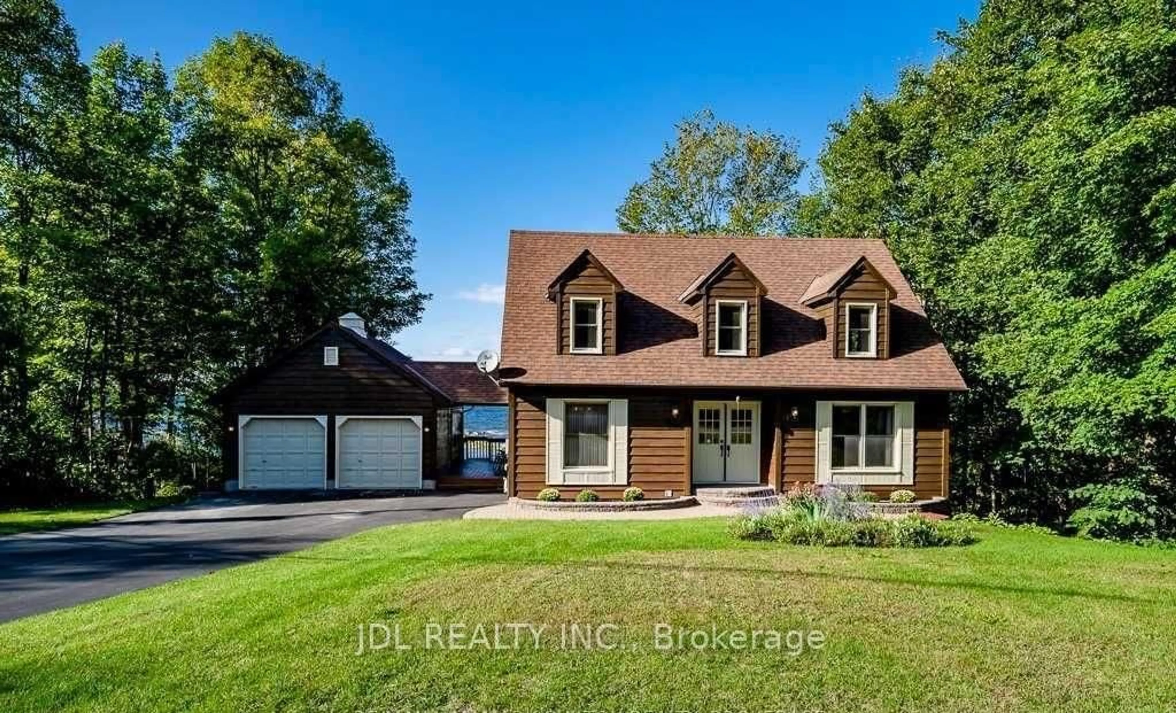 Home with brick exterior material, street for 200 Bayview Ave, Tay Ontario L0K 1R0