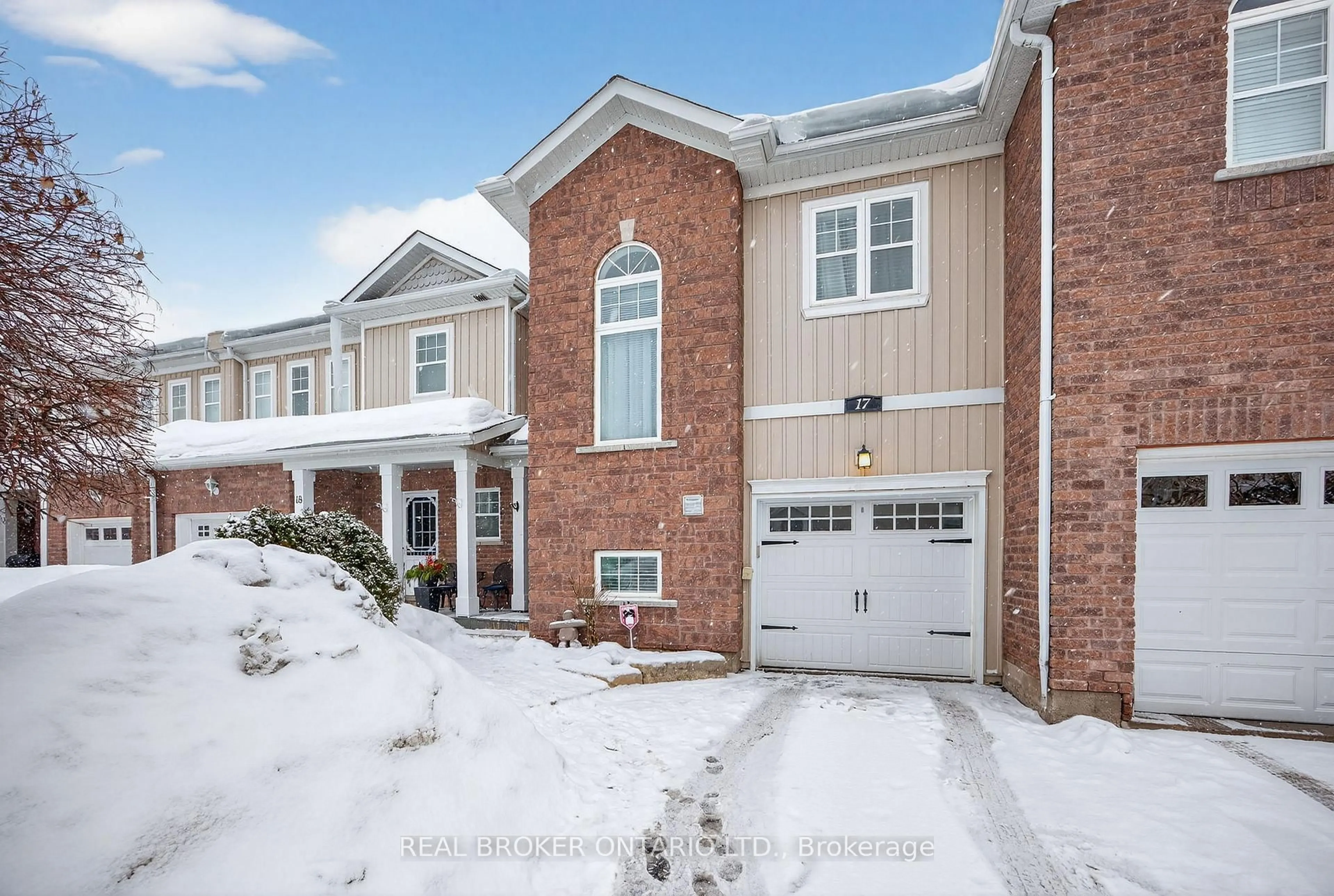 Home with brick exterior material, street for 800 West Ridge Blvd #17, Orillia Ontario L3V 0A1