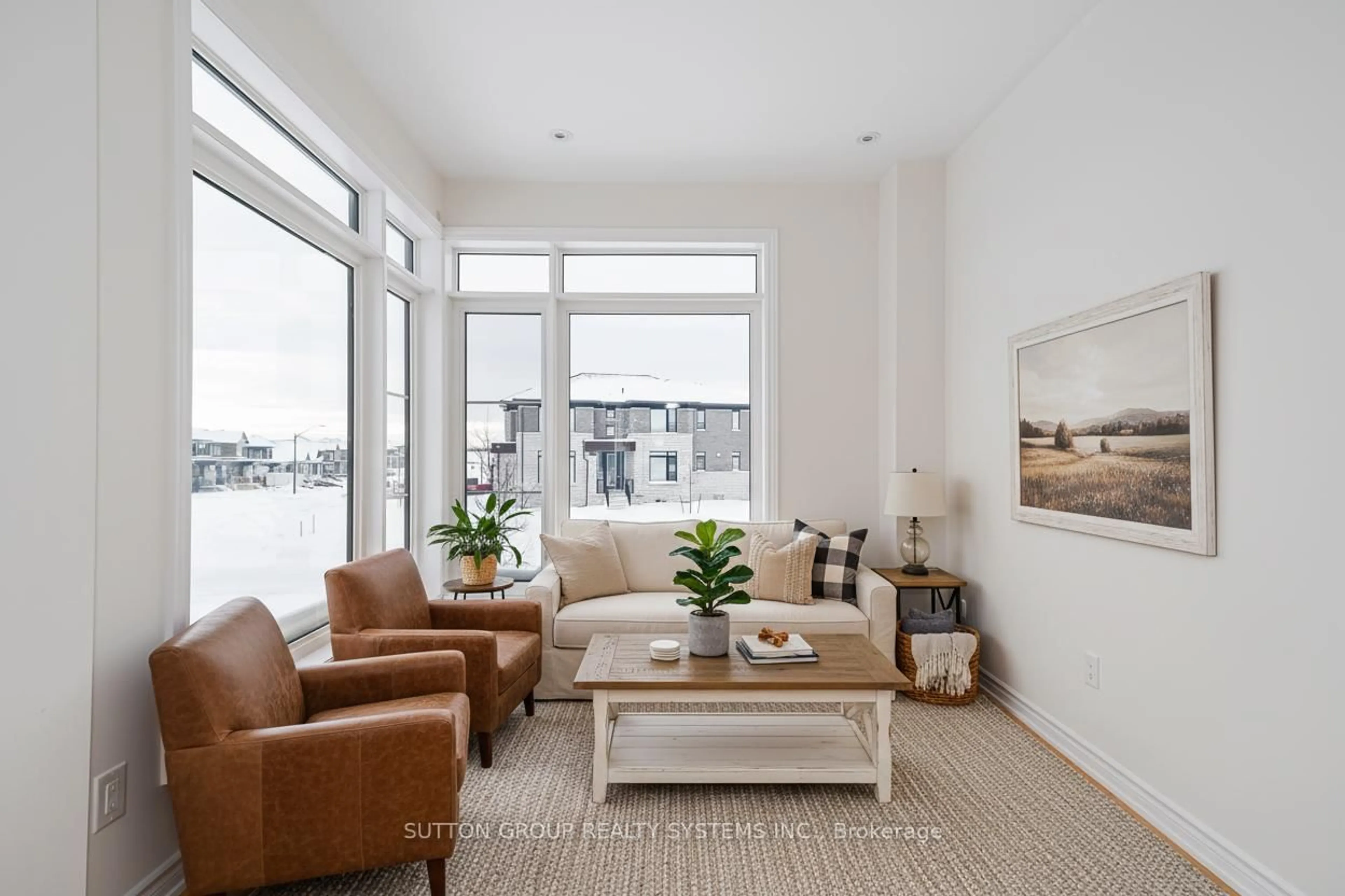 Living room with furniture, unknown for 187 Roseanne Circ, Wasaga Beach Ontario L9Z 0N1