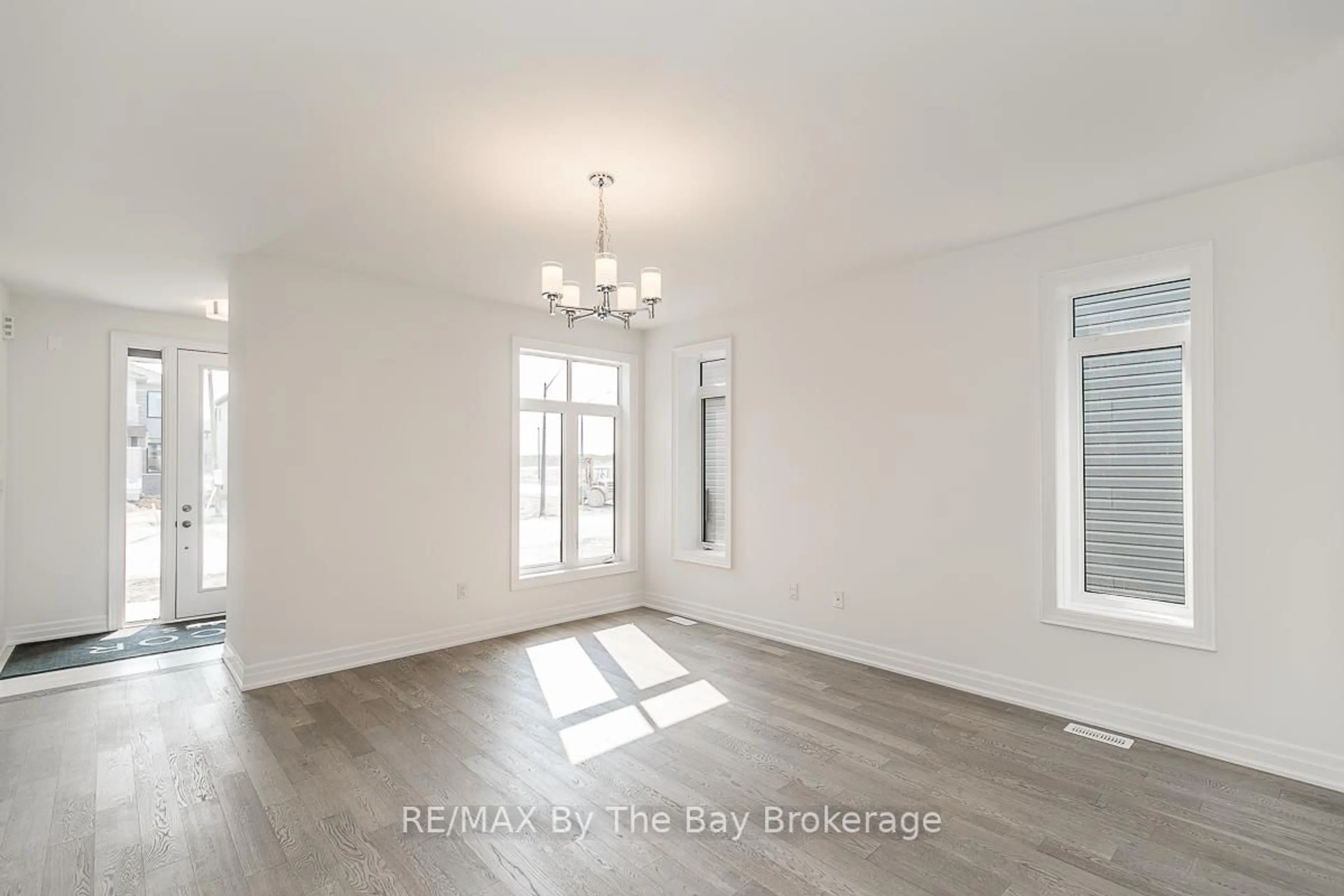 A pic of a room for 3 ROSANNE Circ, Wasaga Beach Ontario L9Z 0N4