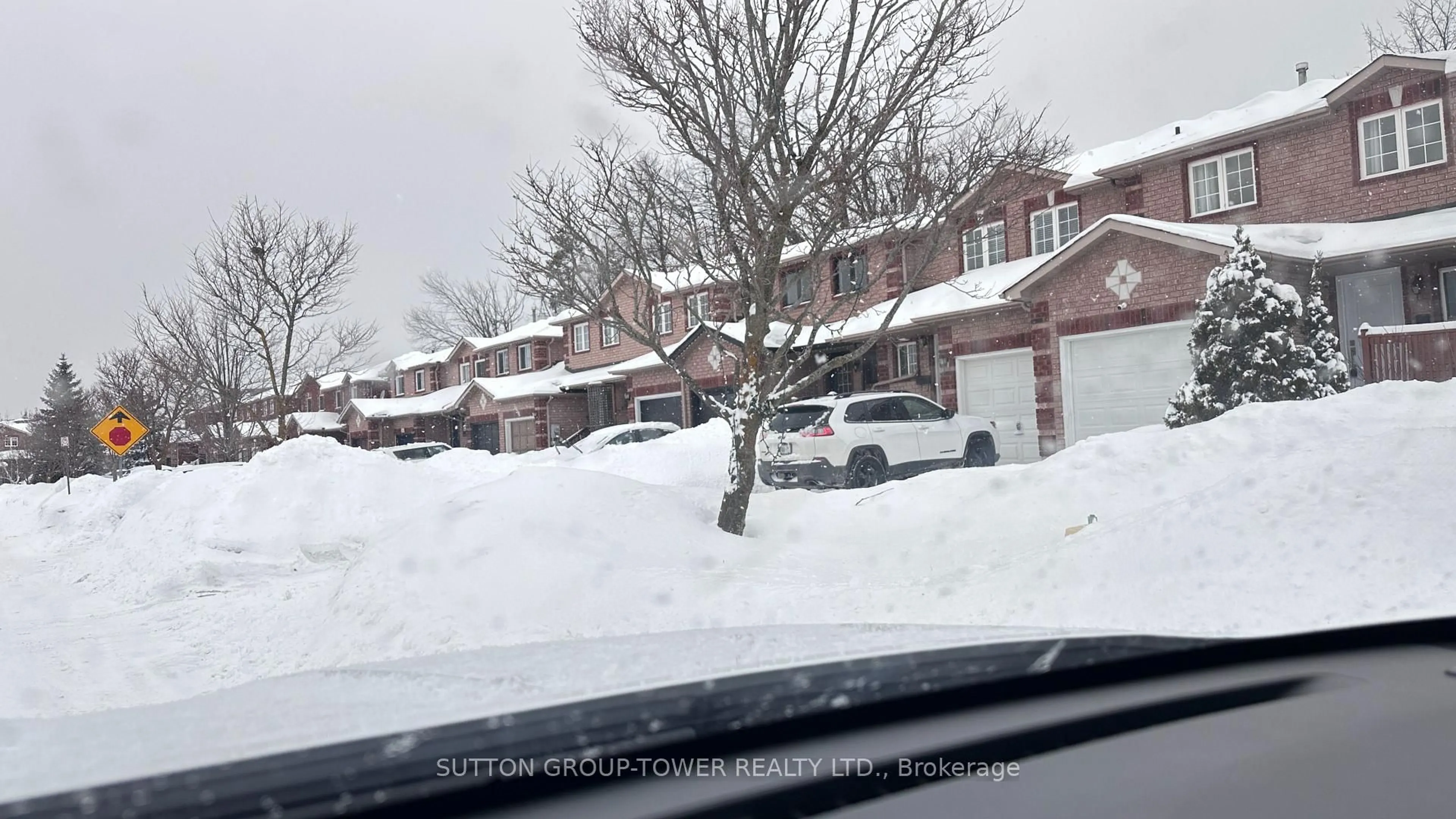 Parking for 360 Dunsmore Lane, Barrie Ontario L4M 7B2