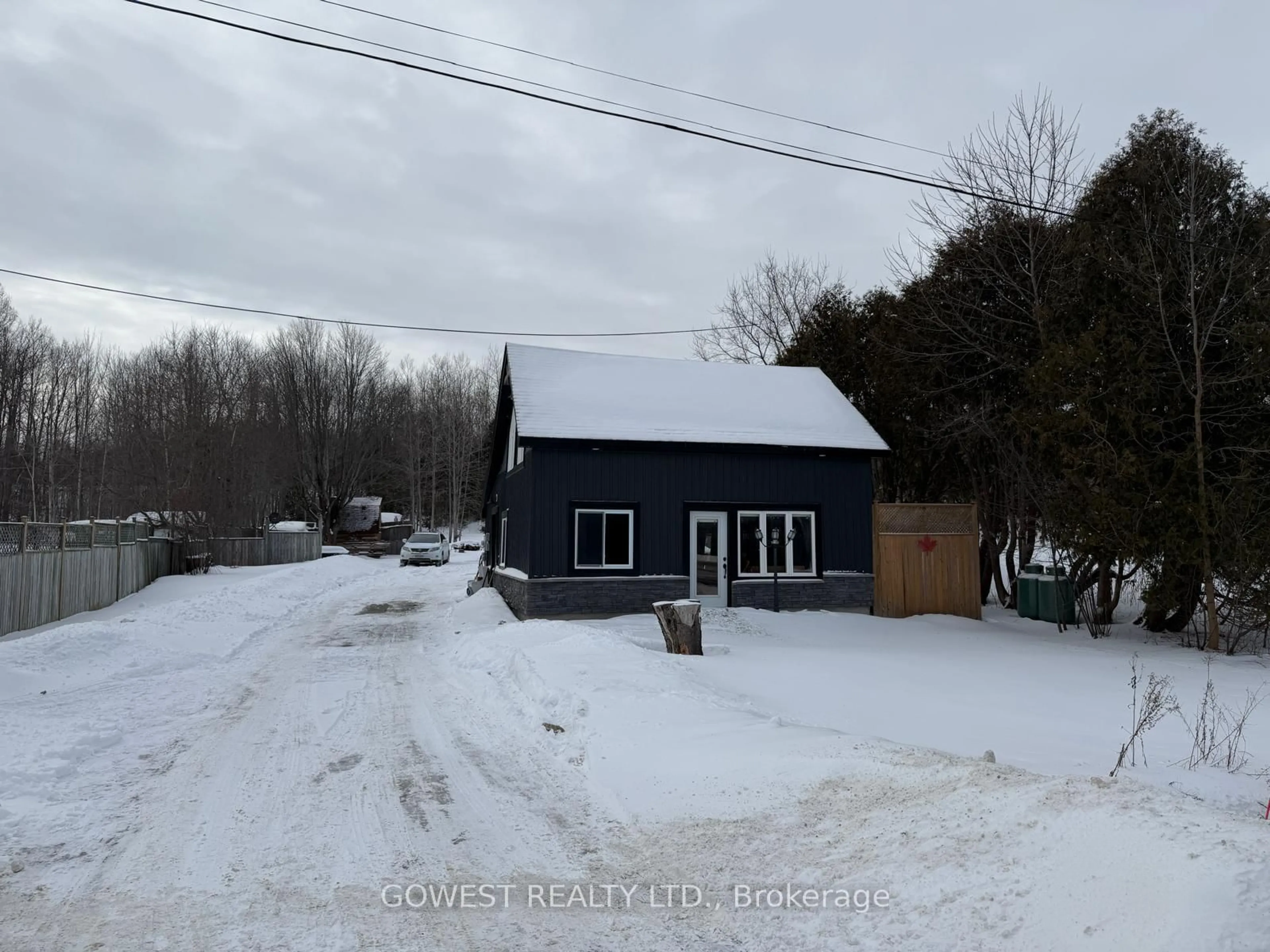 A pic from outside/outdoor area/front of a property/back of a property/a pic from drone, building for 12988 County 16 RR#2 Rd, Severn Ontario L0K 2C0