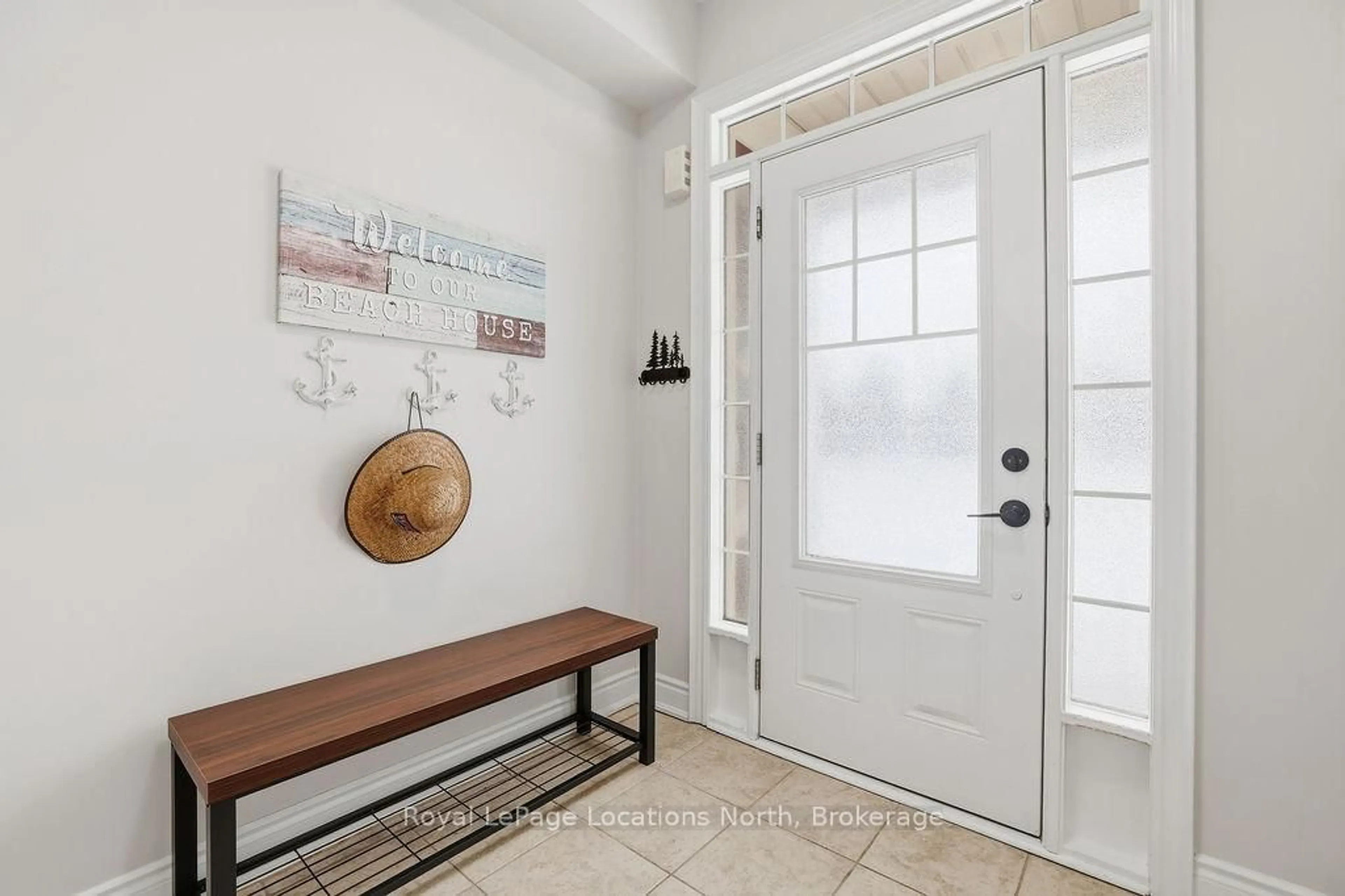 Indoor entryway for 95 Wally Dr, Wasaga Beach Ontario L9Z 0G5