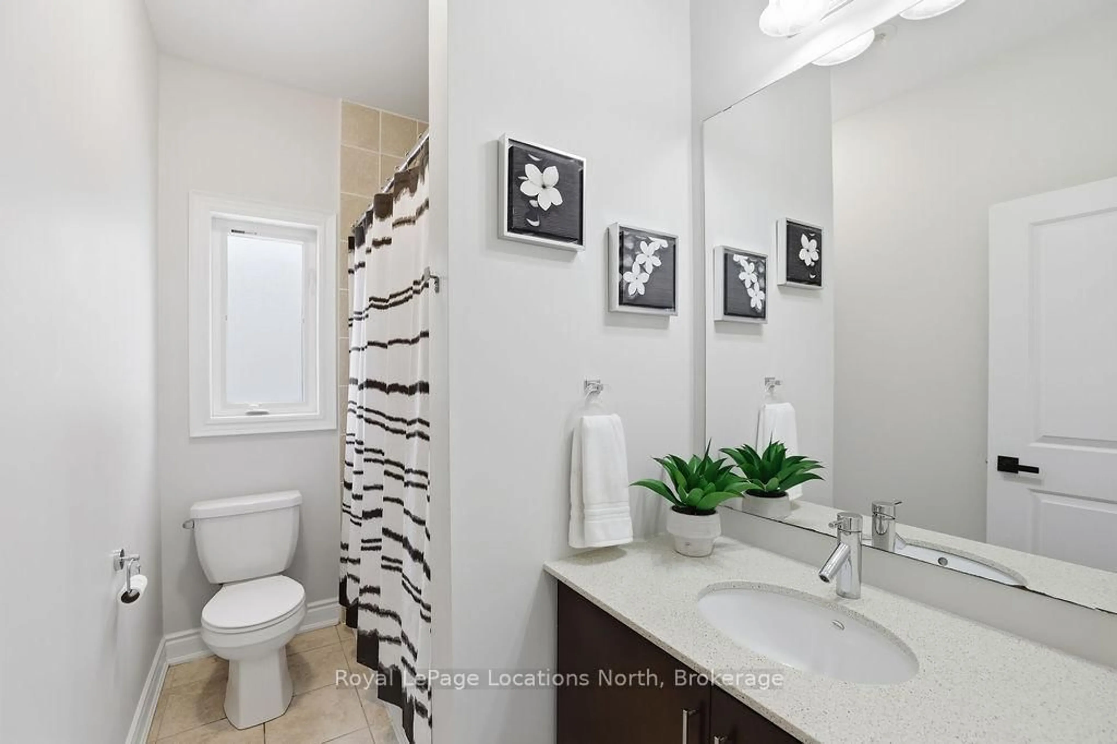 Standard bathroom, ceramic/tile floor for 95 Wally Dr, Wasaga Beach Ontario L9Z 0G5