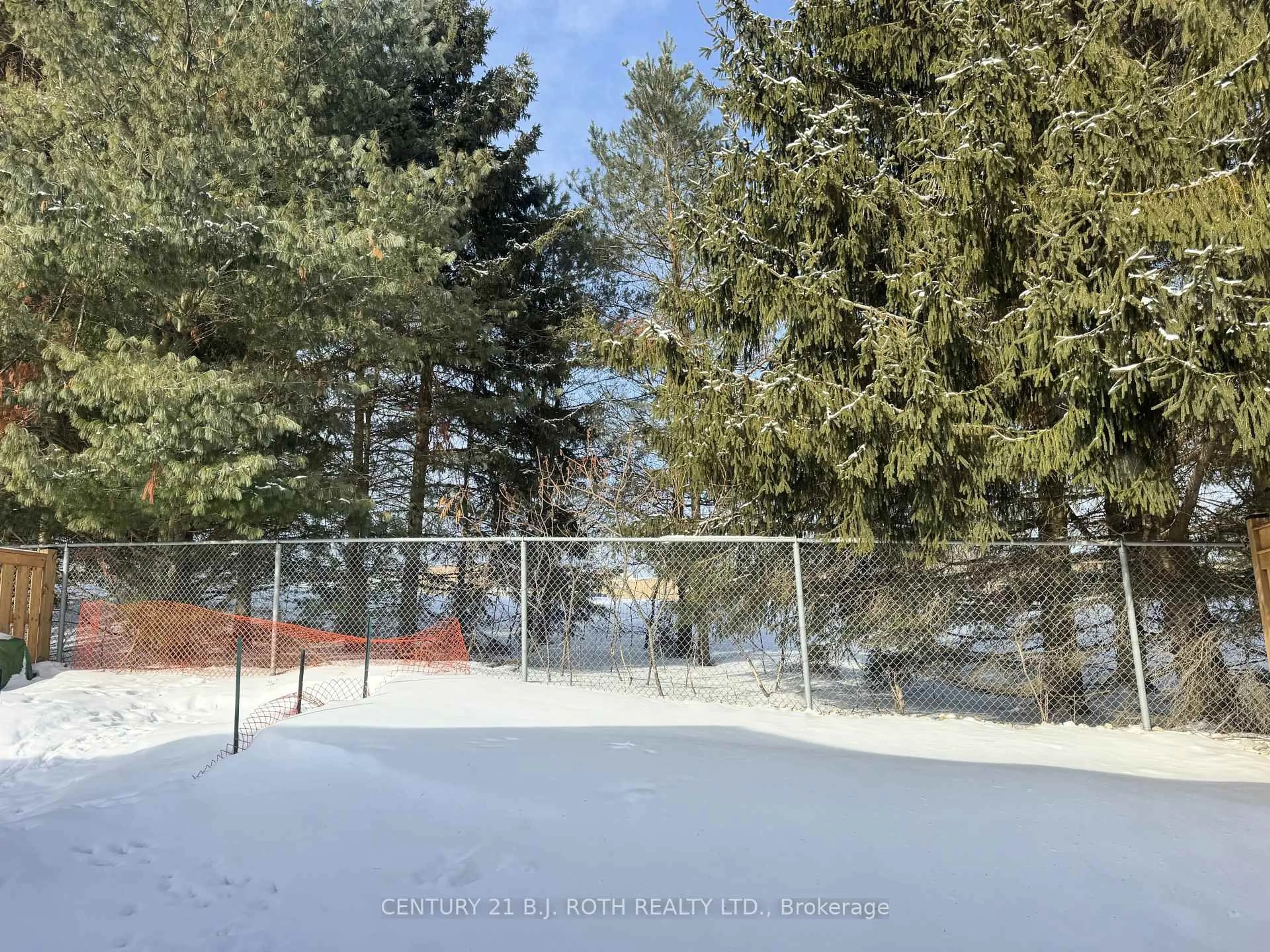 Unknown for 8 REVOL Rd, Penetanguishene Ontario L9M 0W8