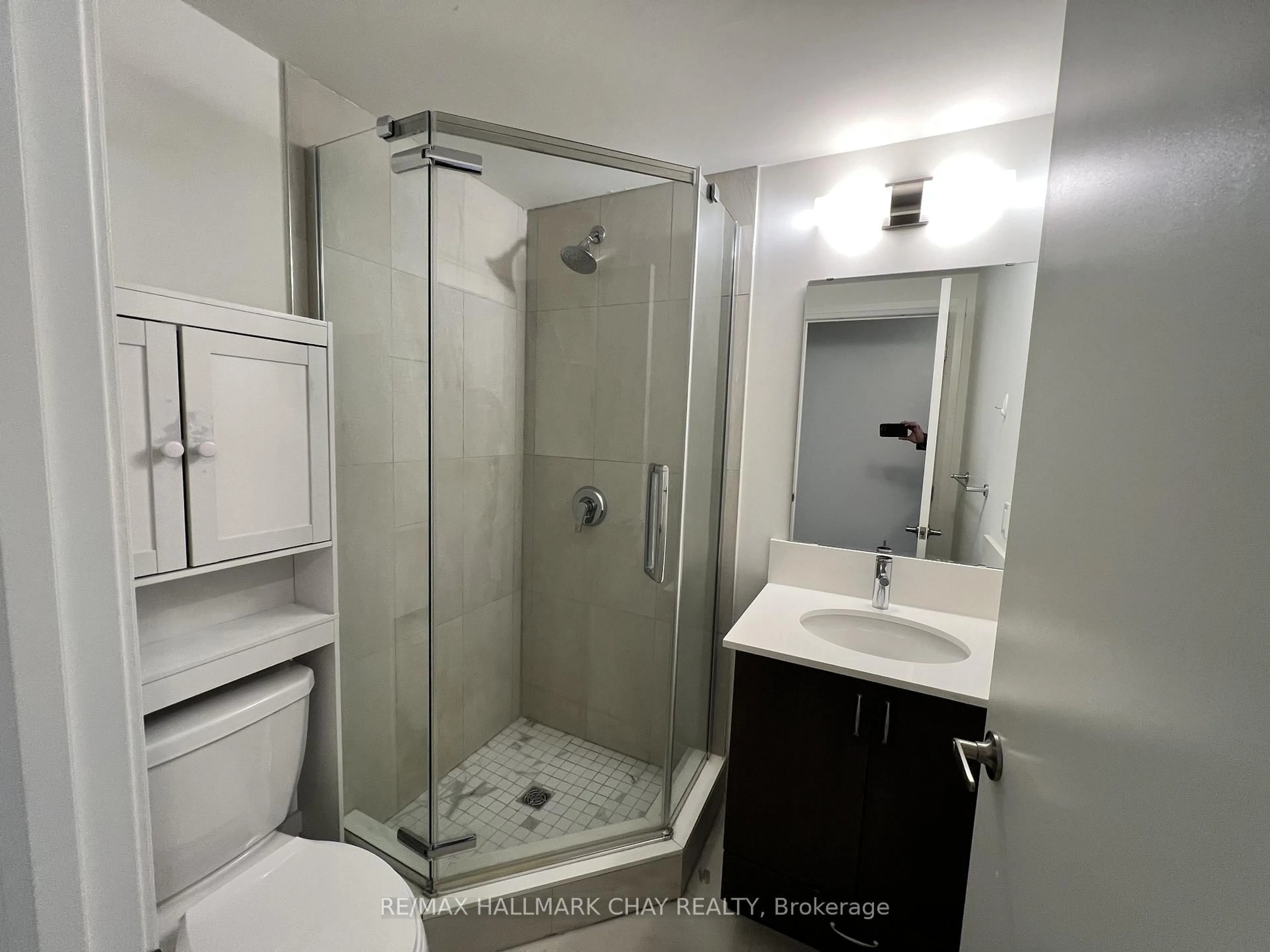 Standard bathroom, unknown for 58 LAKESIDE Terr #618, Barrie Ontario L4M 7N9