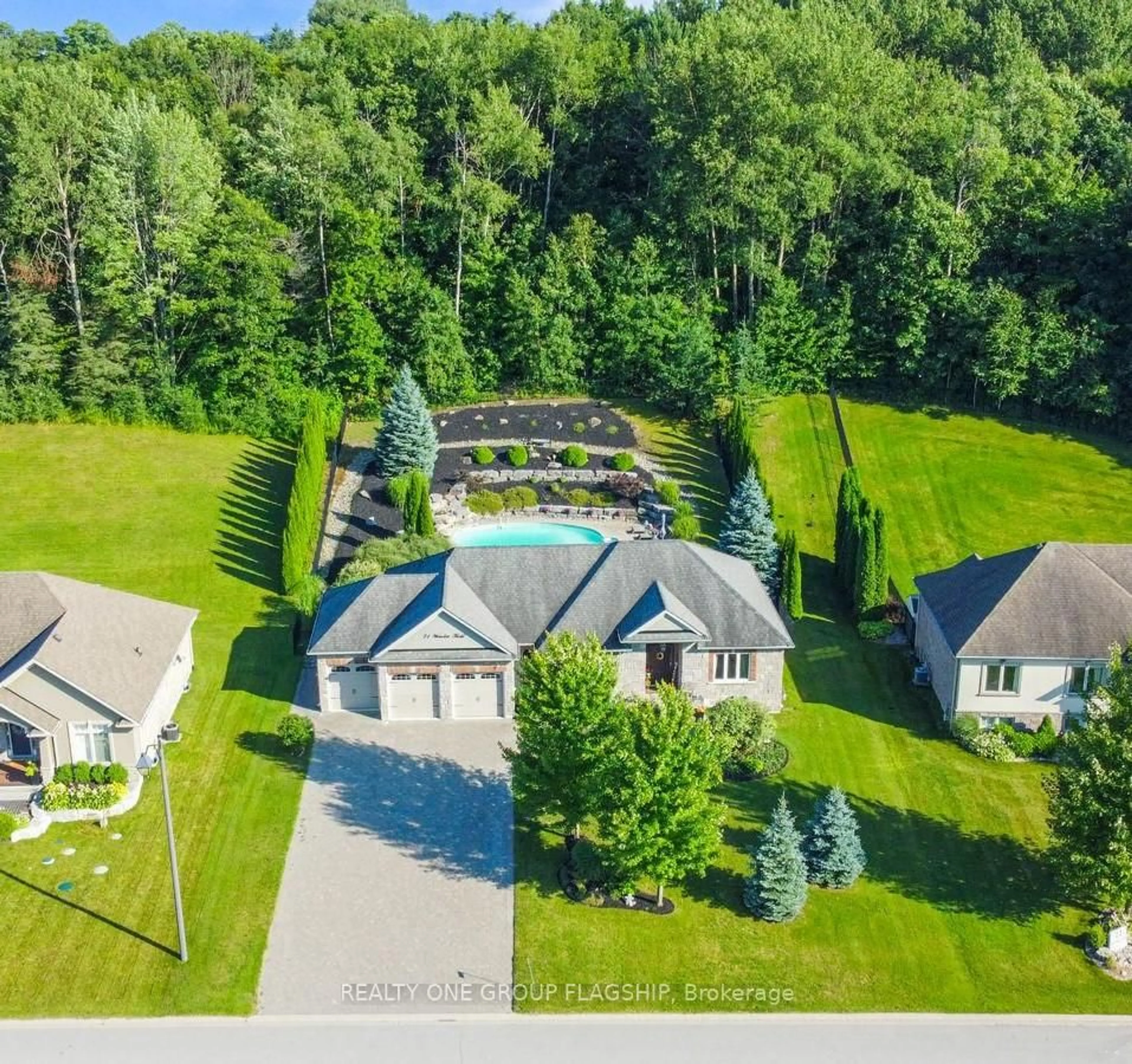 A pic from outside/outdoor area/front of a property/back of a property/a pic from drone, unknown for 24 Wendat Tr, Springwater Ontario L4M 6T4