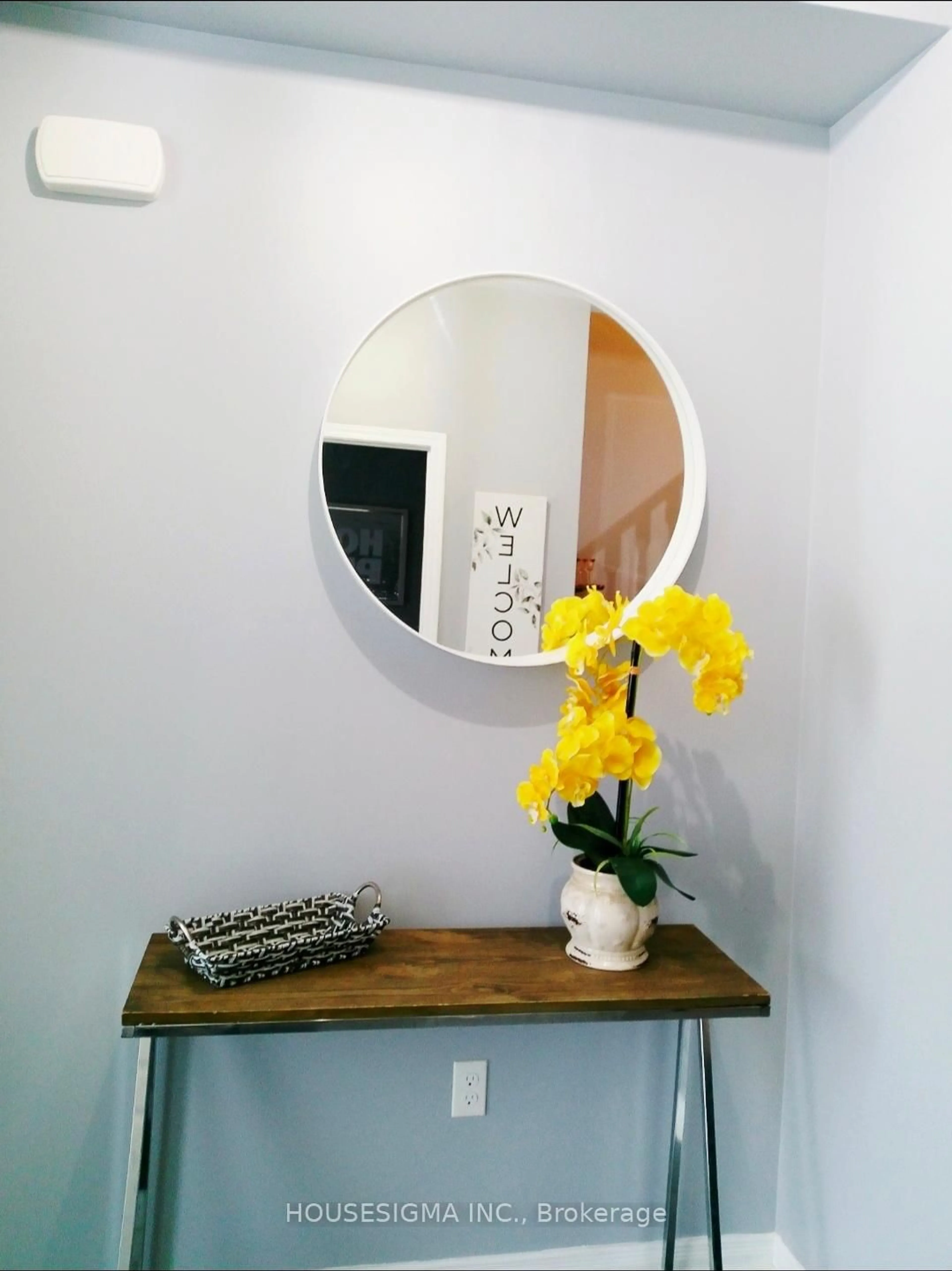 Indoor entryway for 6 Barfoot St, Collingwood Ontario L9Y 3Y7