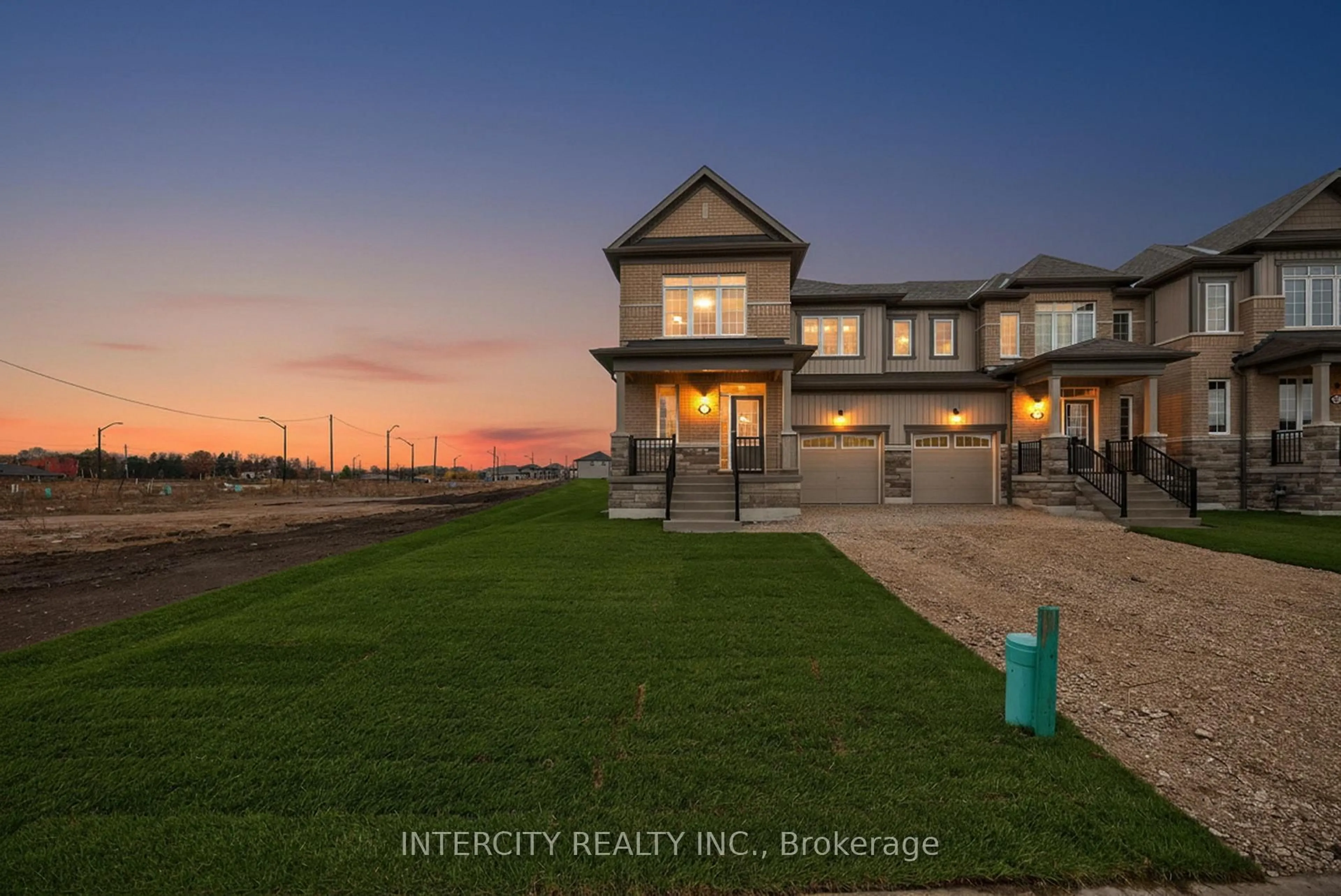 A pic from outside/outdoor area/front of a property/back of a property/a pic from drone, water/lake/river/ocean view for 23 Avalon Dr, Wasaga Beach Ontario L9R 0M2