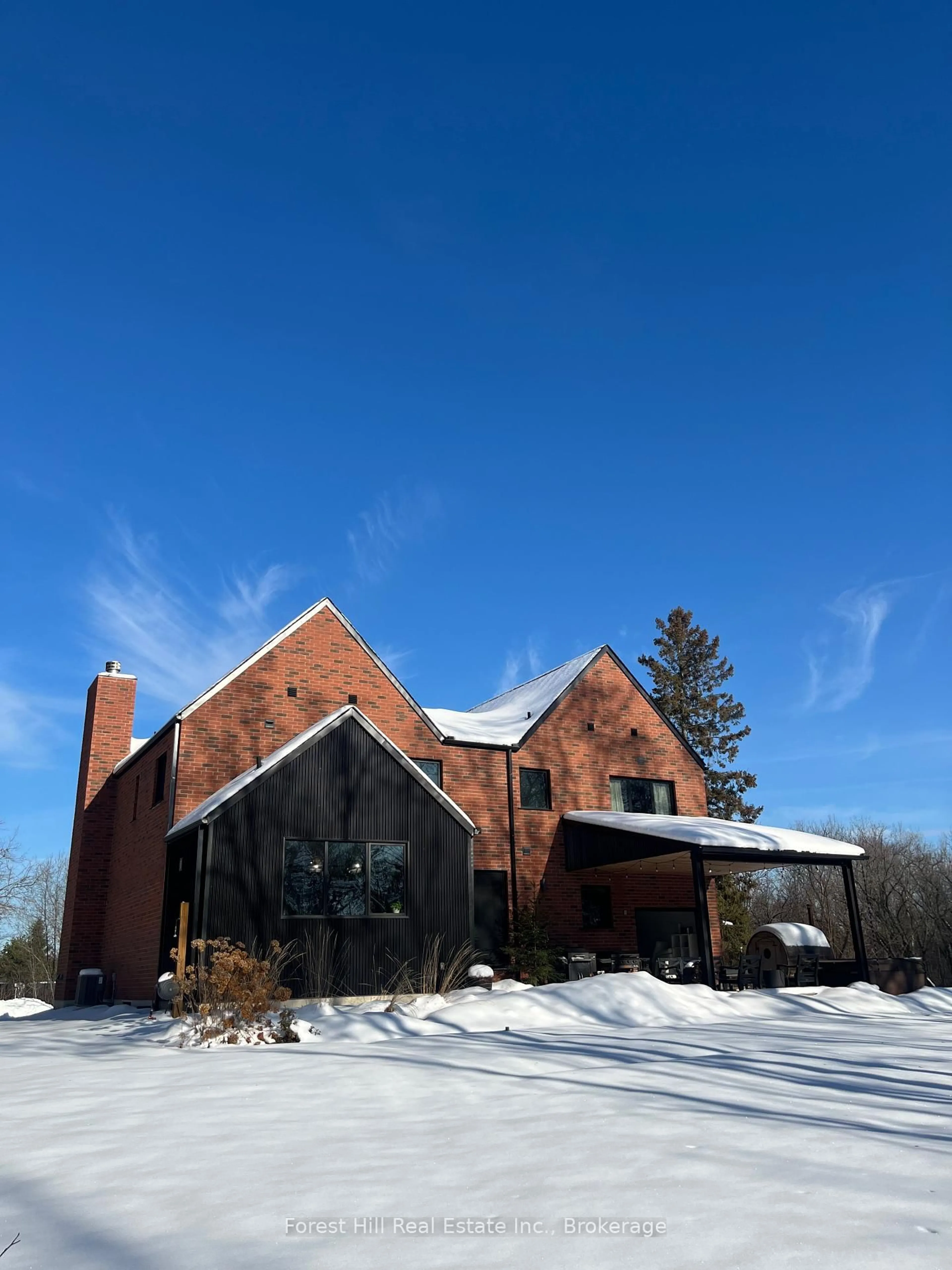 Home with brick exterior material, building for 854 Sixth St, Clearview Ontario L9Y 3Y9