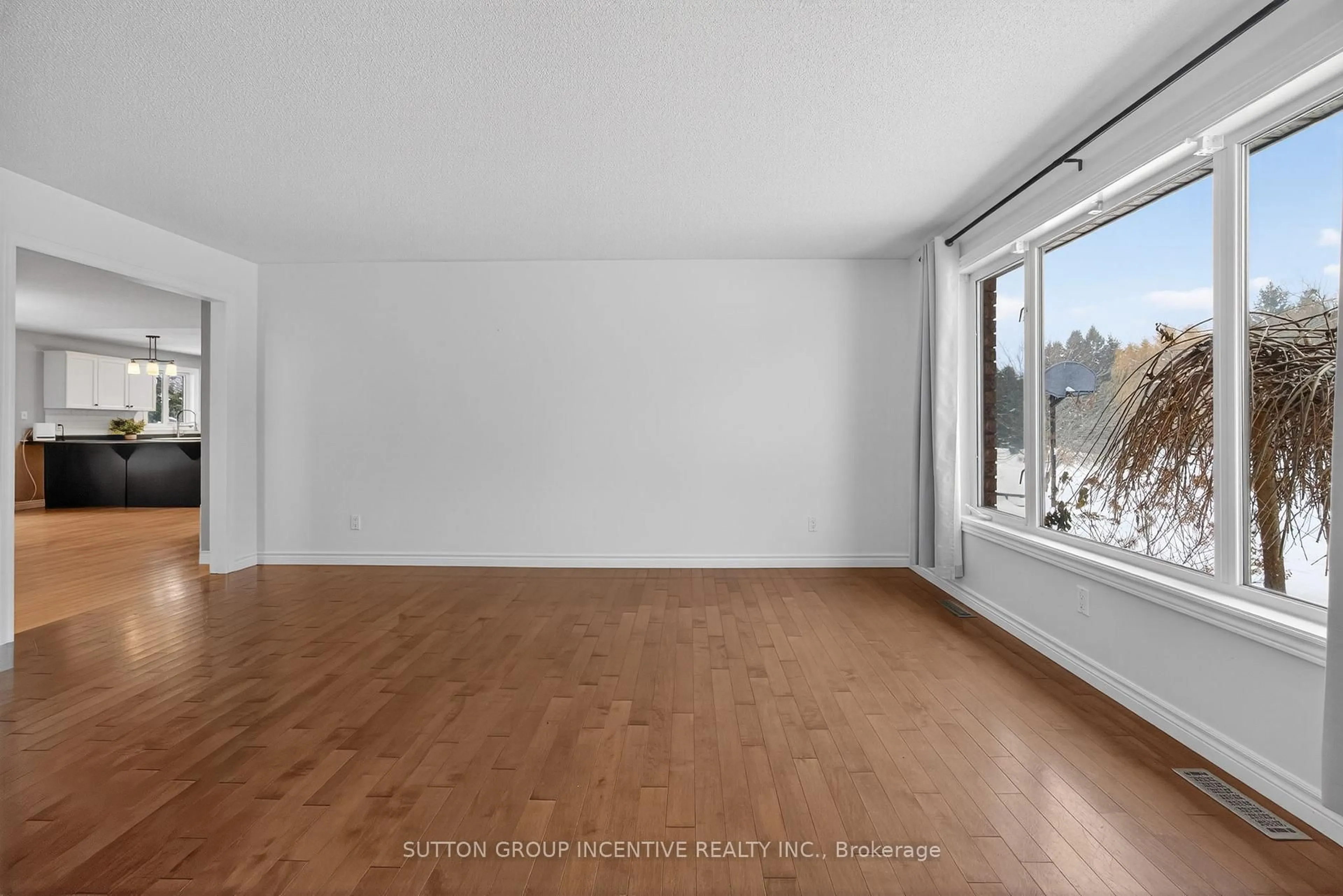 A pic of a room for 36 Nicholson Cres, Springwater Ontario L9X 0G9