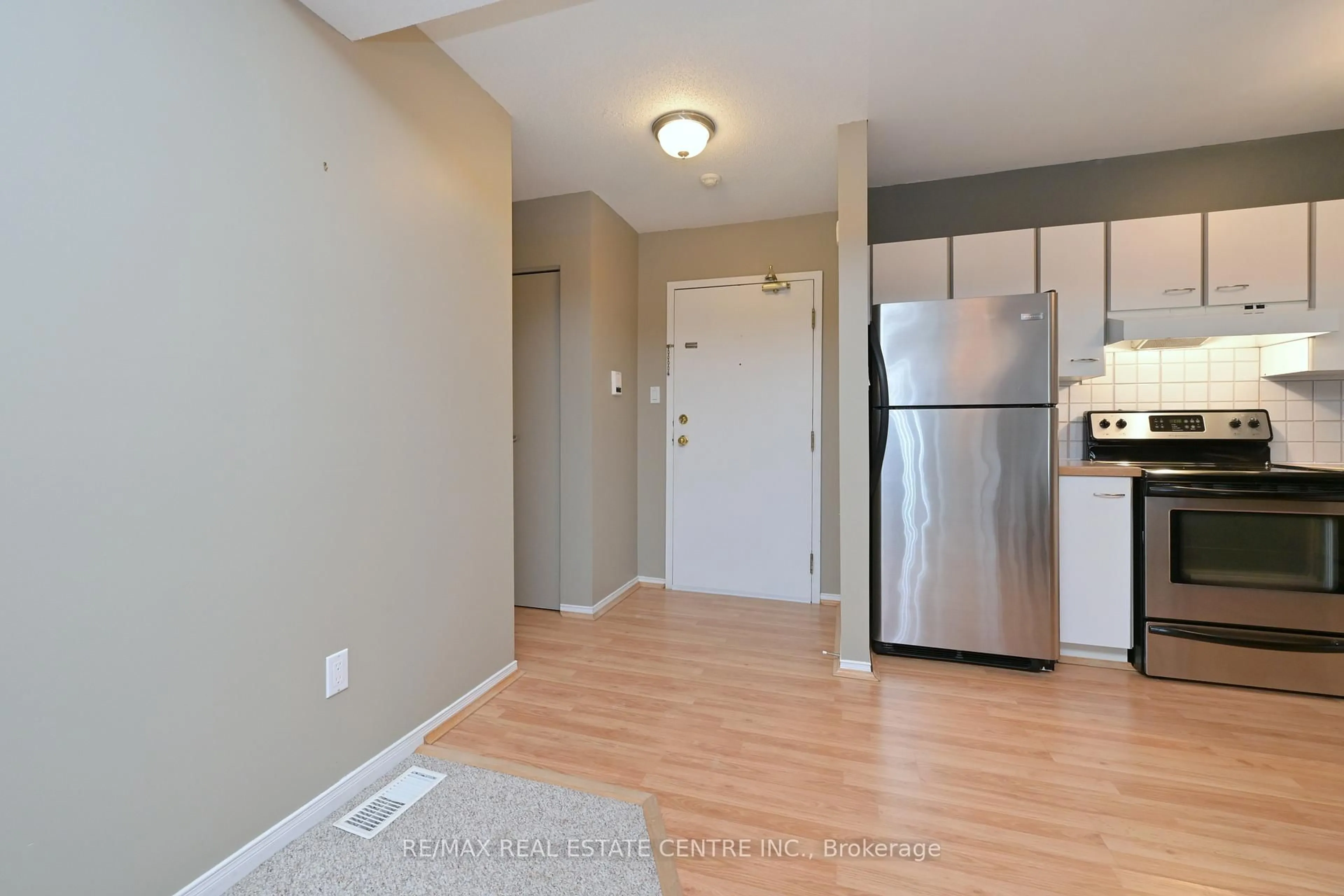 Unknown for 120 Bell Farm Rd #409, Barrie Ontario L4M 6J2