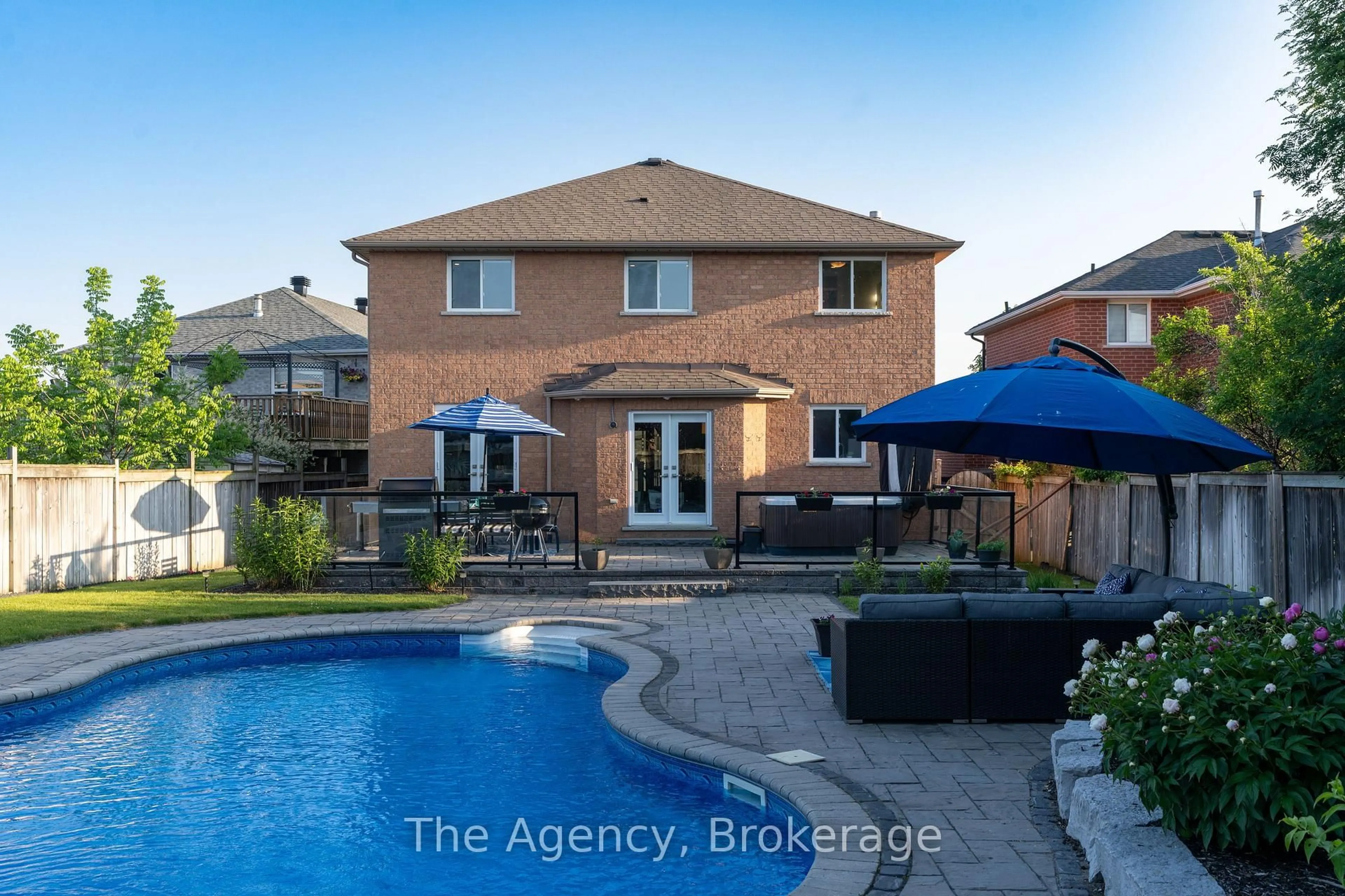 Unknown for 7 Higgin Crt, Barrie Ontario L4N 0R1