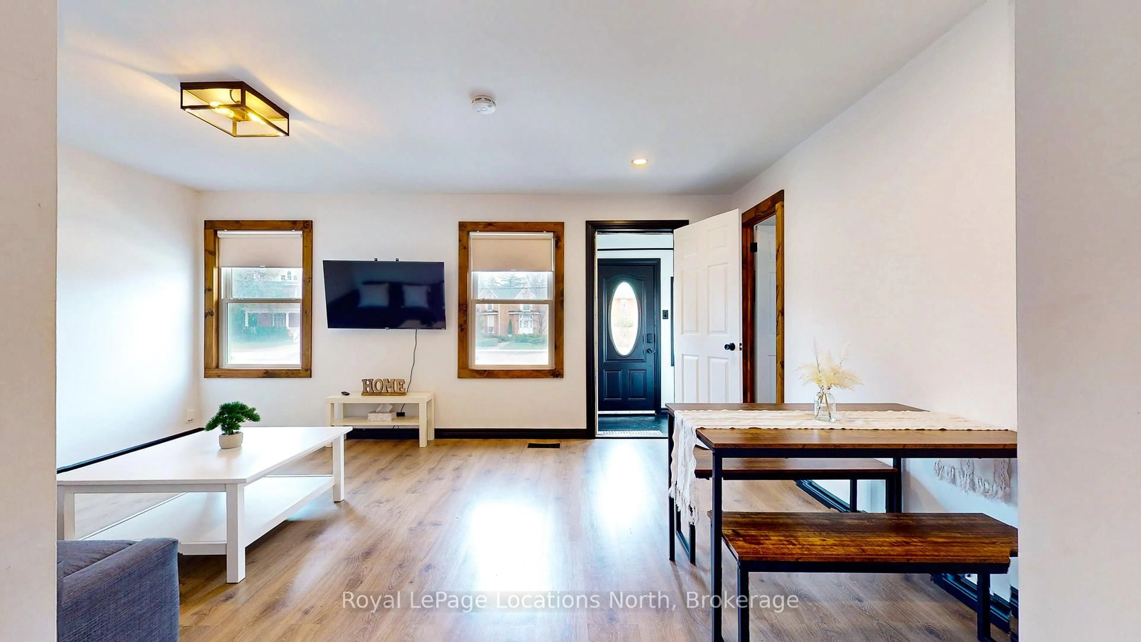 Unknown for 452 Hurontario St, Collingwood Ontario L9Y 2M9