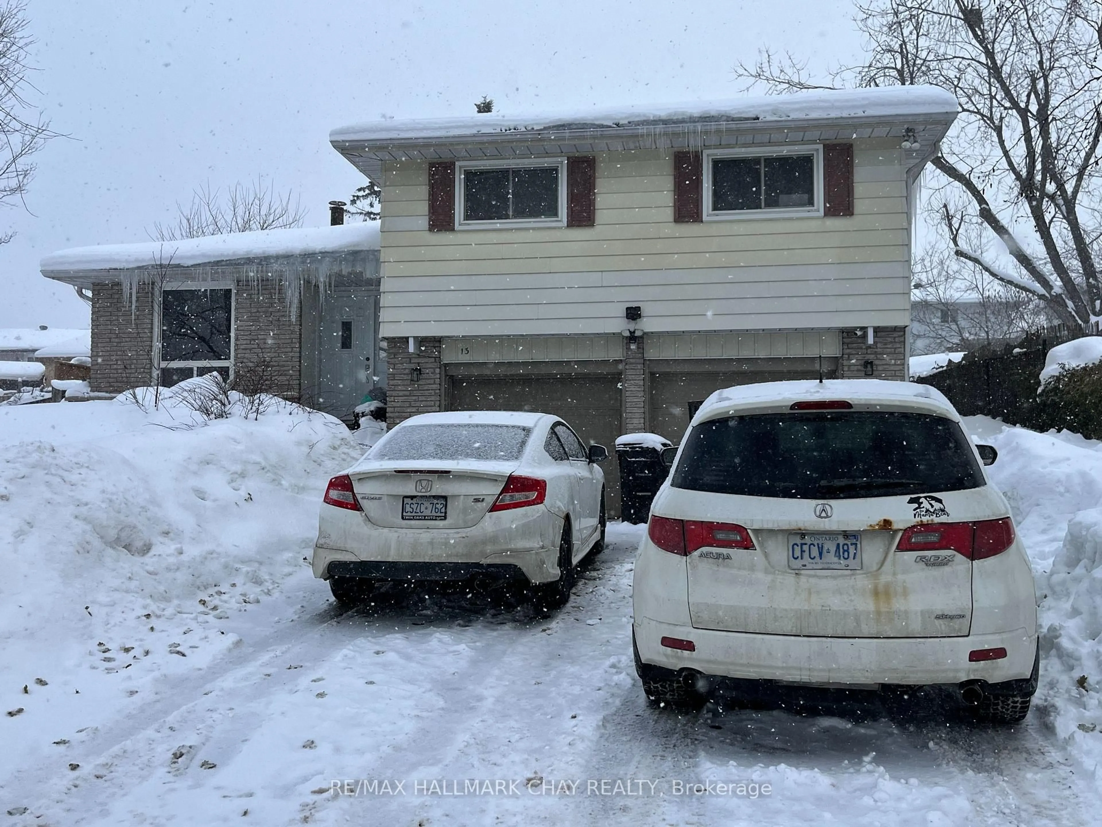 Unknown for 13 Jane Cres, Barrie Ontario L4N 3T7