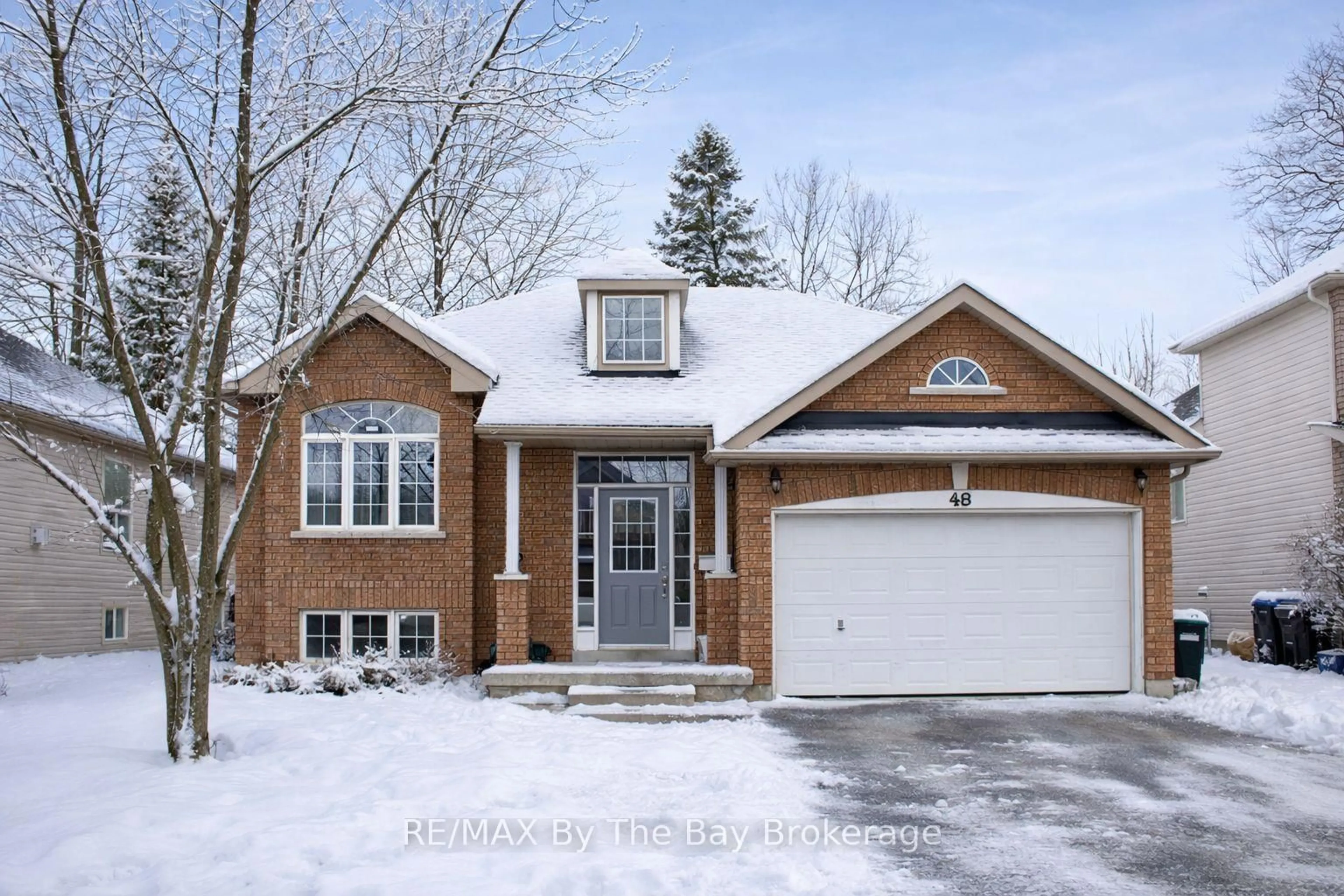 Home with brick exterior material, street for 48 Rose Valley Way, Wasaga Beach Ontario L9Z 3C4
