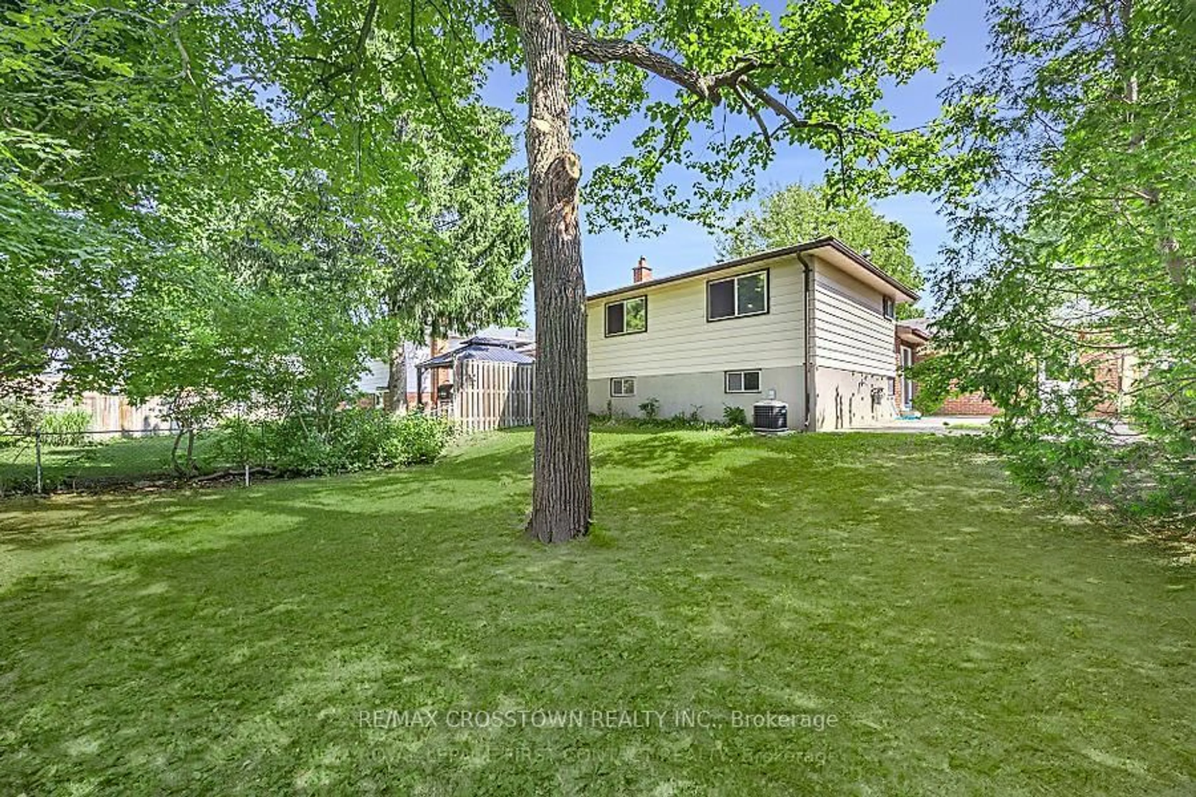 Unknown for 6 Deerpark Dr, Barrie Ontario L4M 4W9