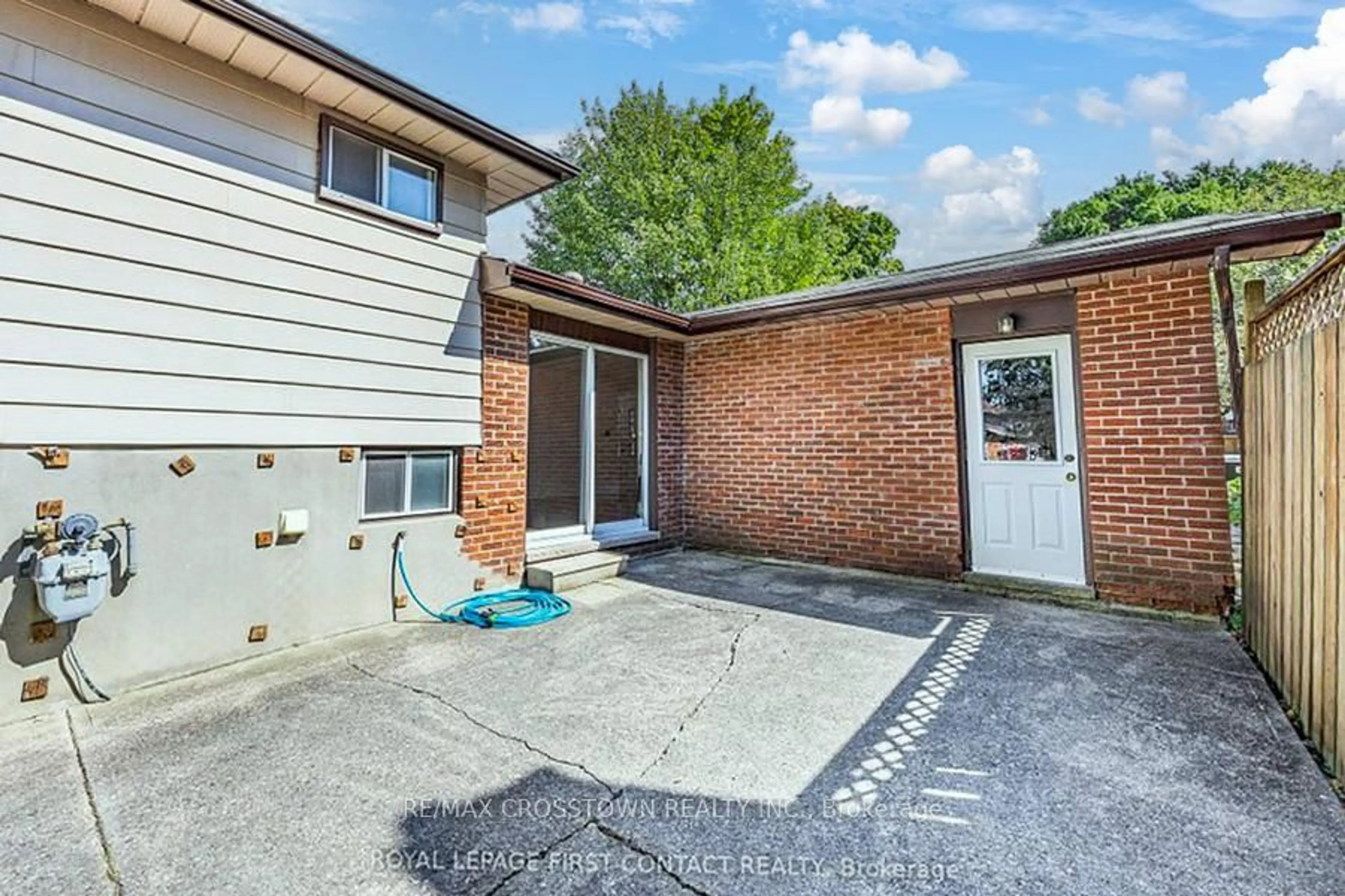 Home with brick exterior material, street for 6 Deerpark Dr, Barrie Ontario L4M 4W9