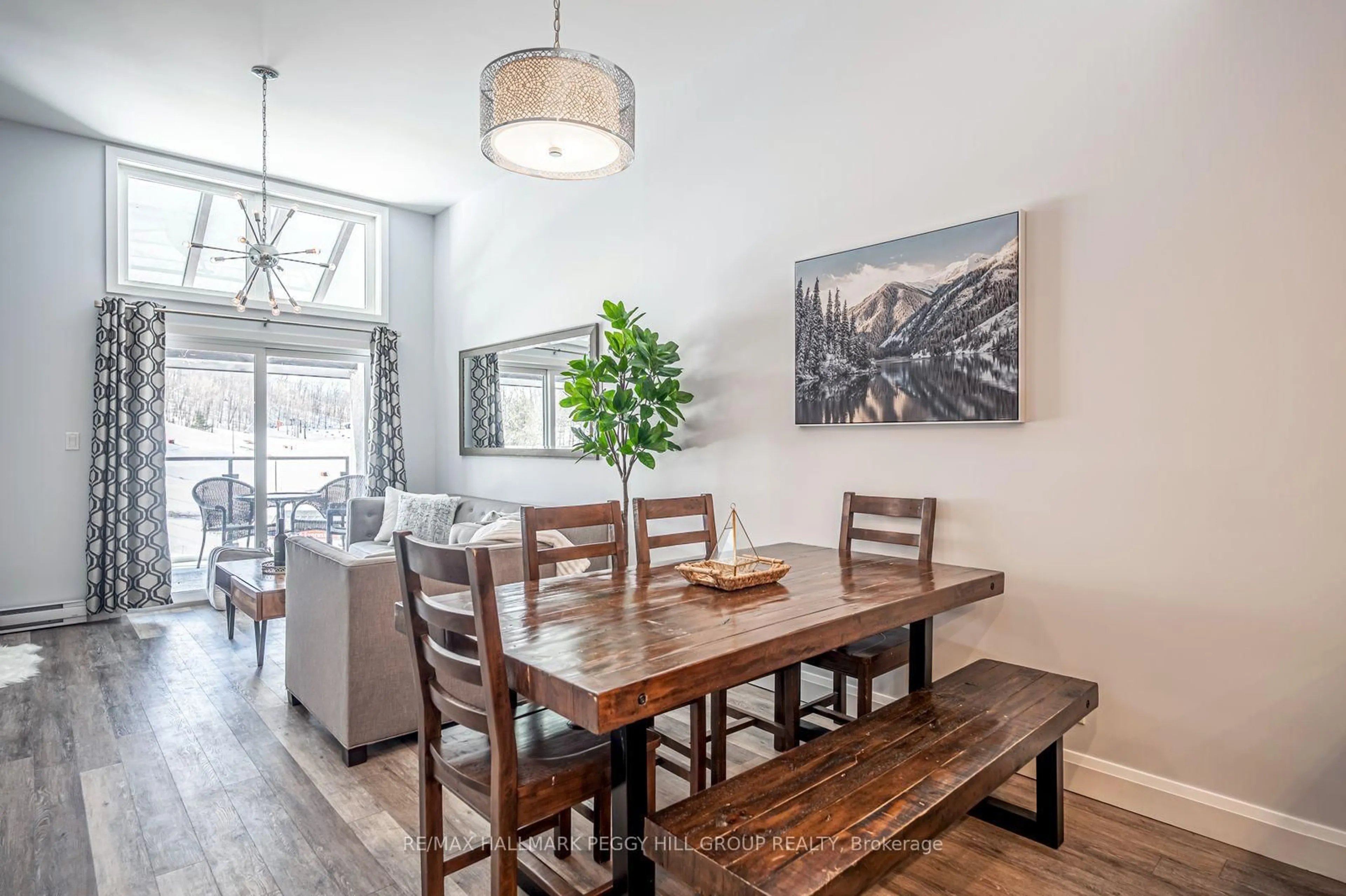 Dining room, wood/laminate floor for 80 Horseshoe Blvd #503, Oro-Medonte Ontario L4M 4Y8