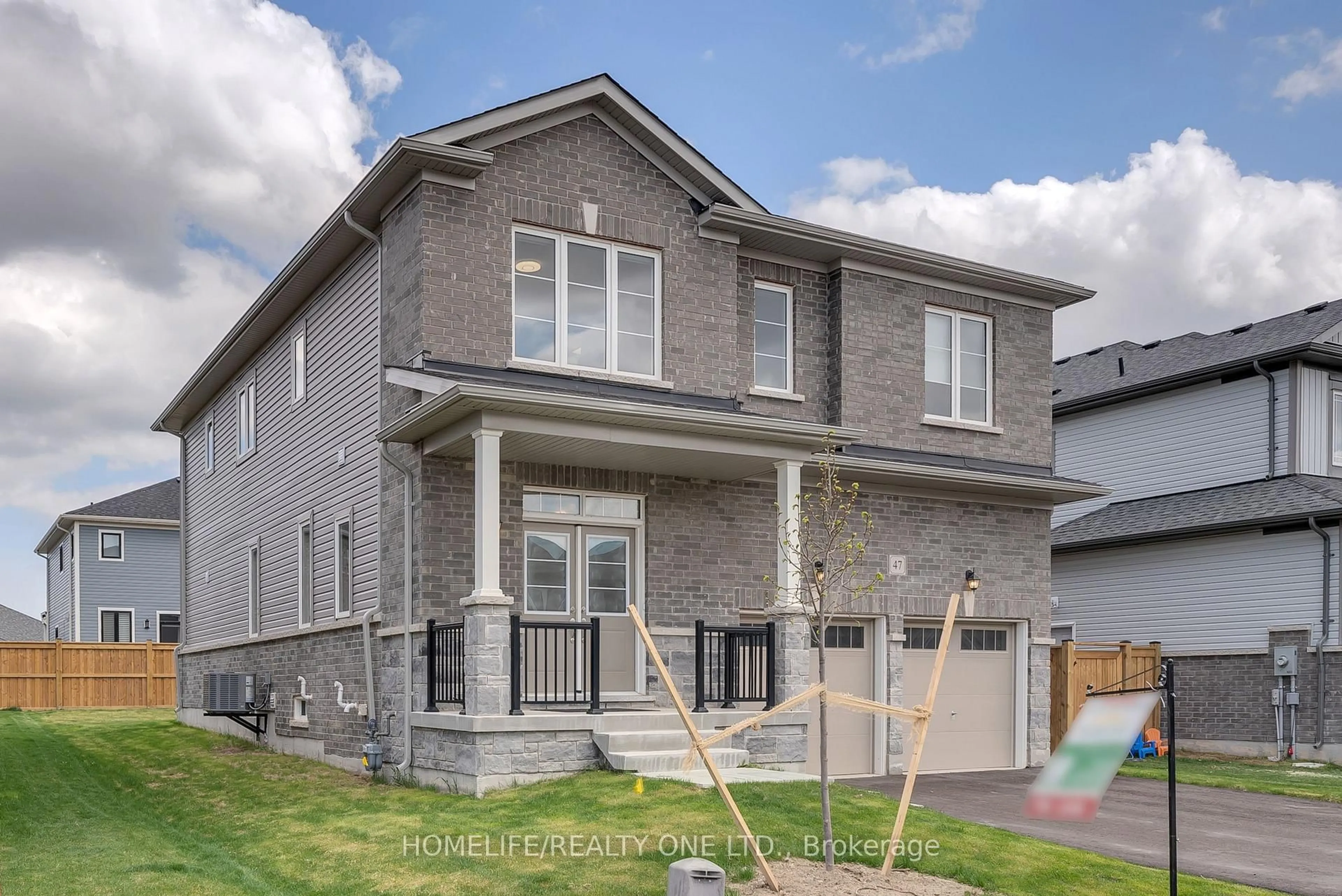 Home with brick exterior material, street for 47 Autumn Dr, Wasaga Beach Ontario L9Z 0K7