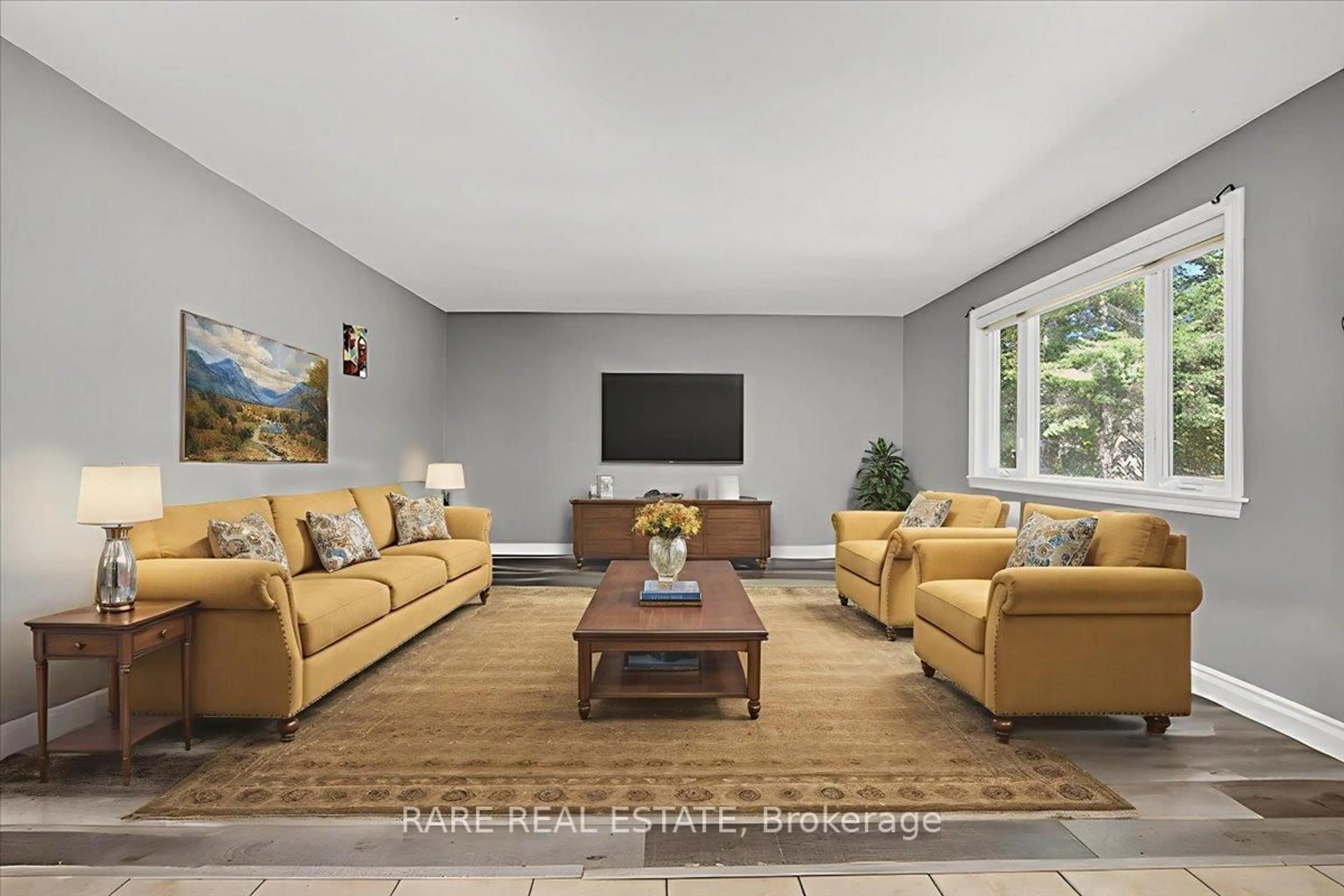 Living room with furniture, unknown for 56 SMALLMAN Dr, Wasaga Beach Ontario L9Z 1L1