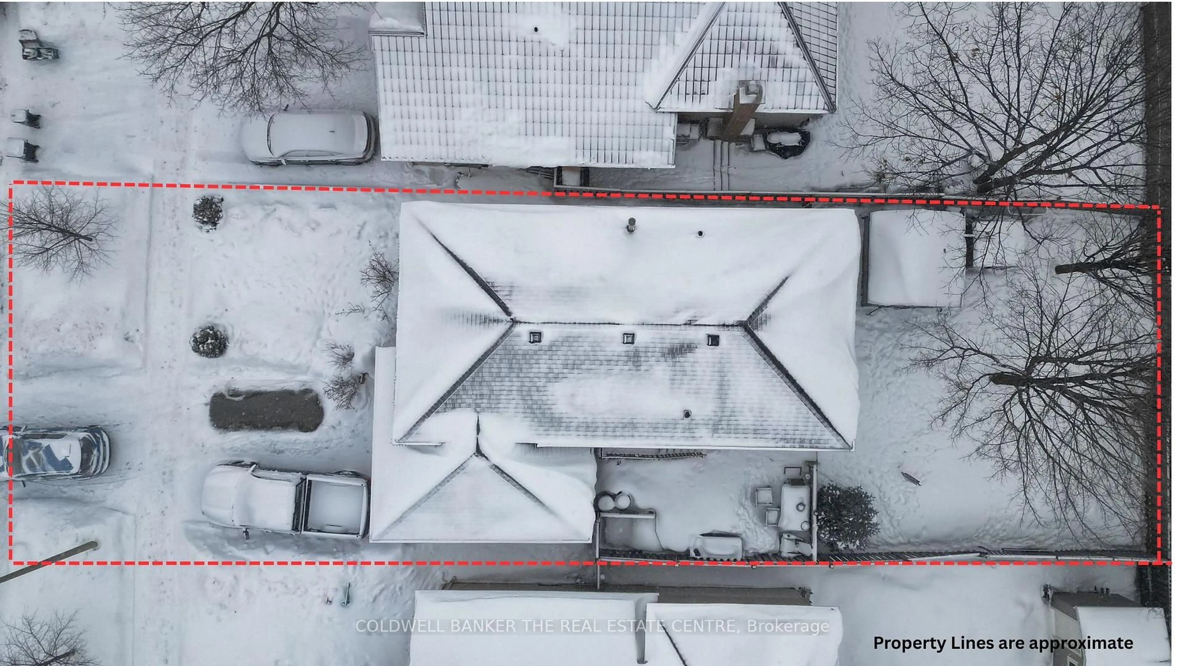 A pic from outside/outdoor area/front of a property/back of a property/a pic from drone, building for 39 KNICELY Rd, Barrie Ontario L4N 6V3