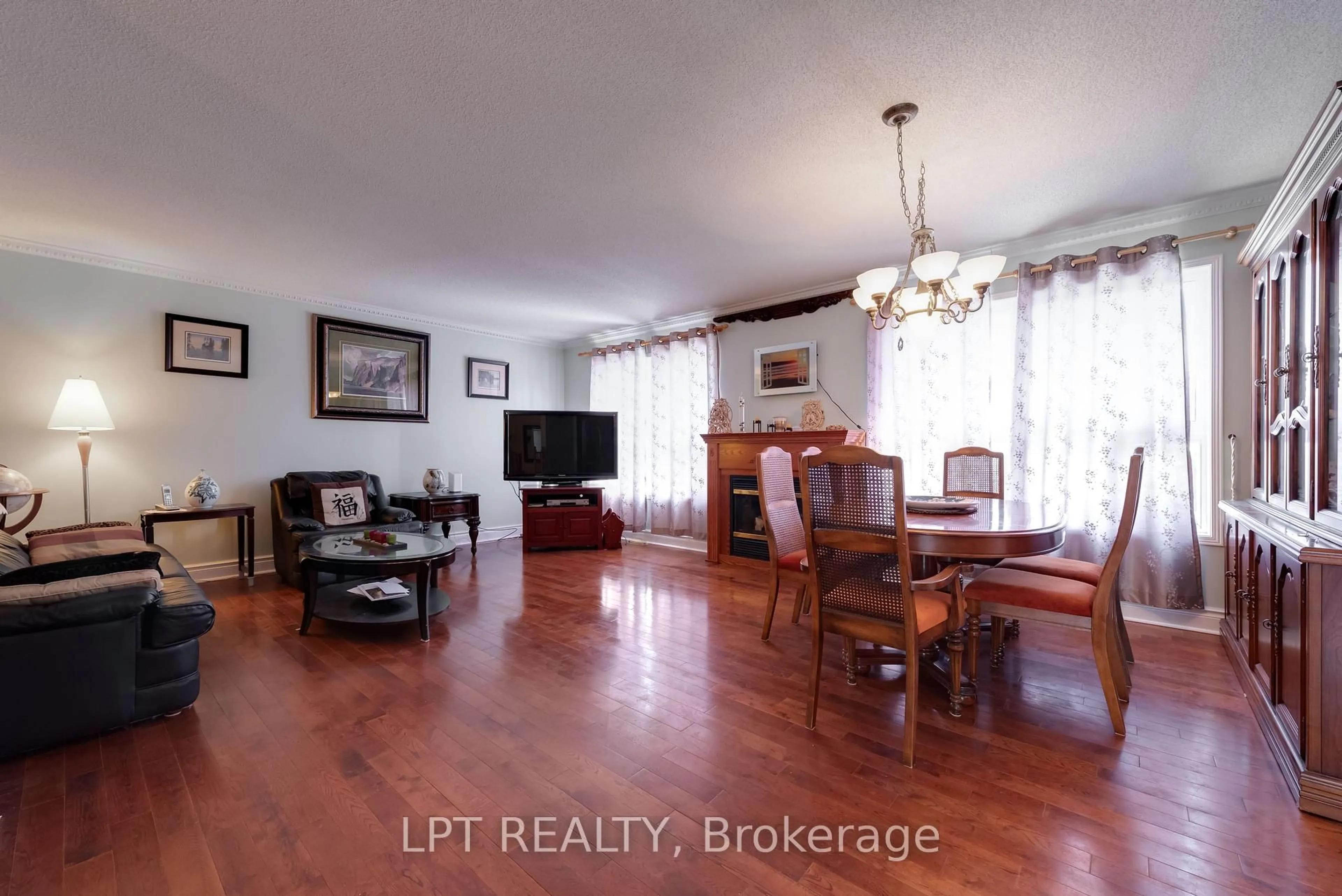 A pic of a room for 1 Bay Crt, Wasaga Beach Ontario L9Z 1P7