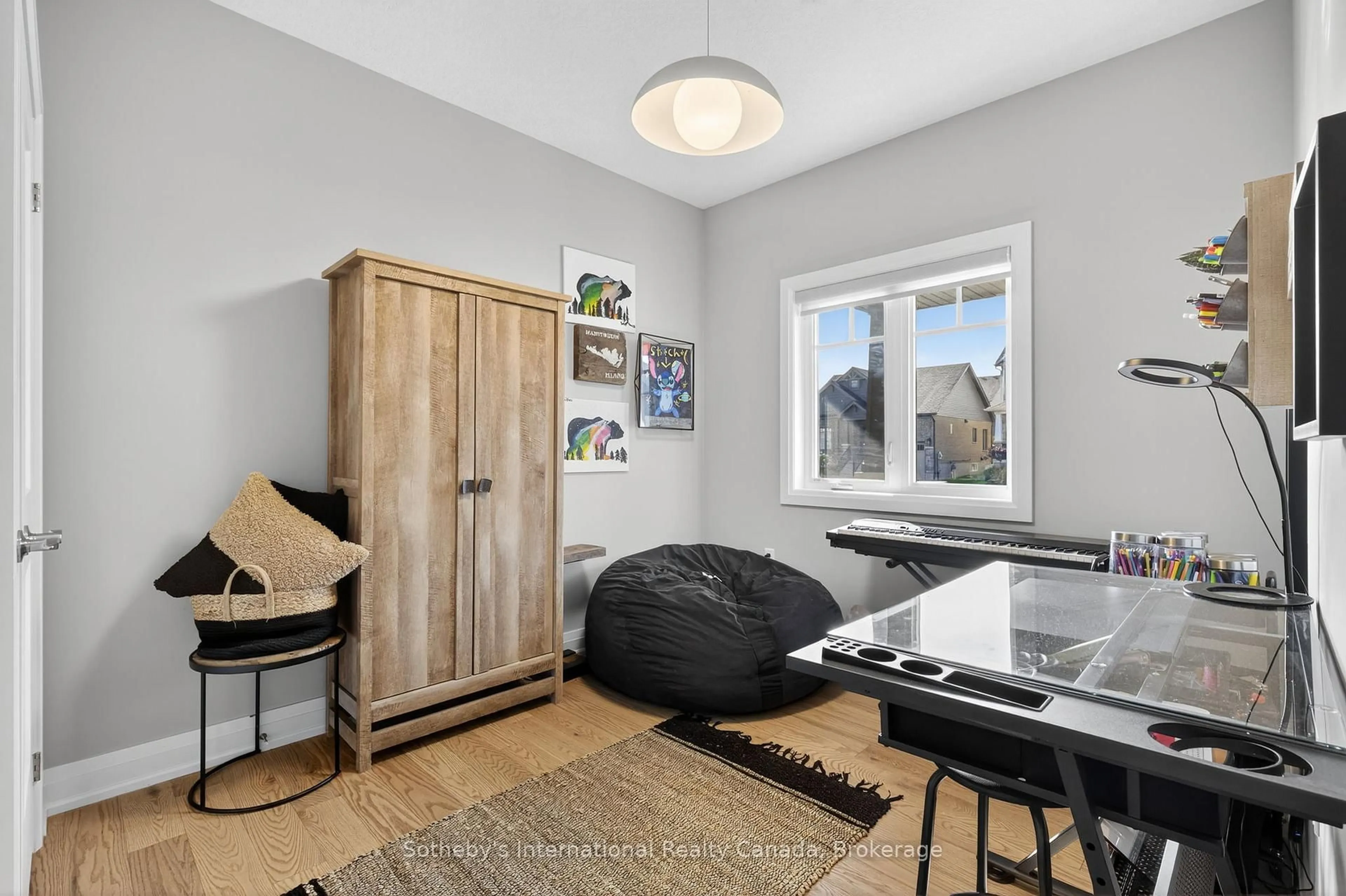 A pic of a room for 150 Plewes Dr, Collingwood Ontario L9Y 5M5