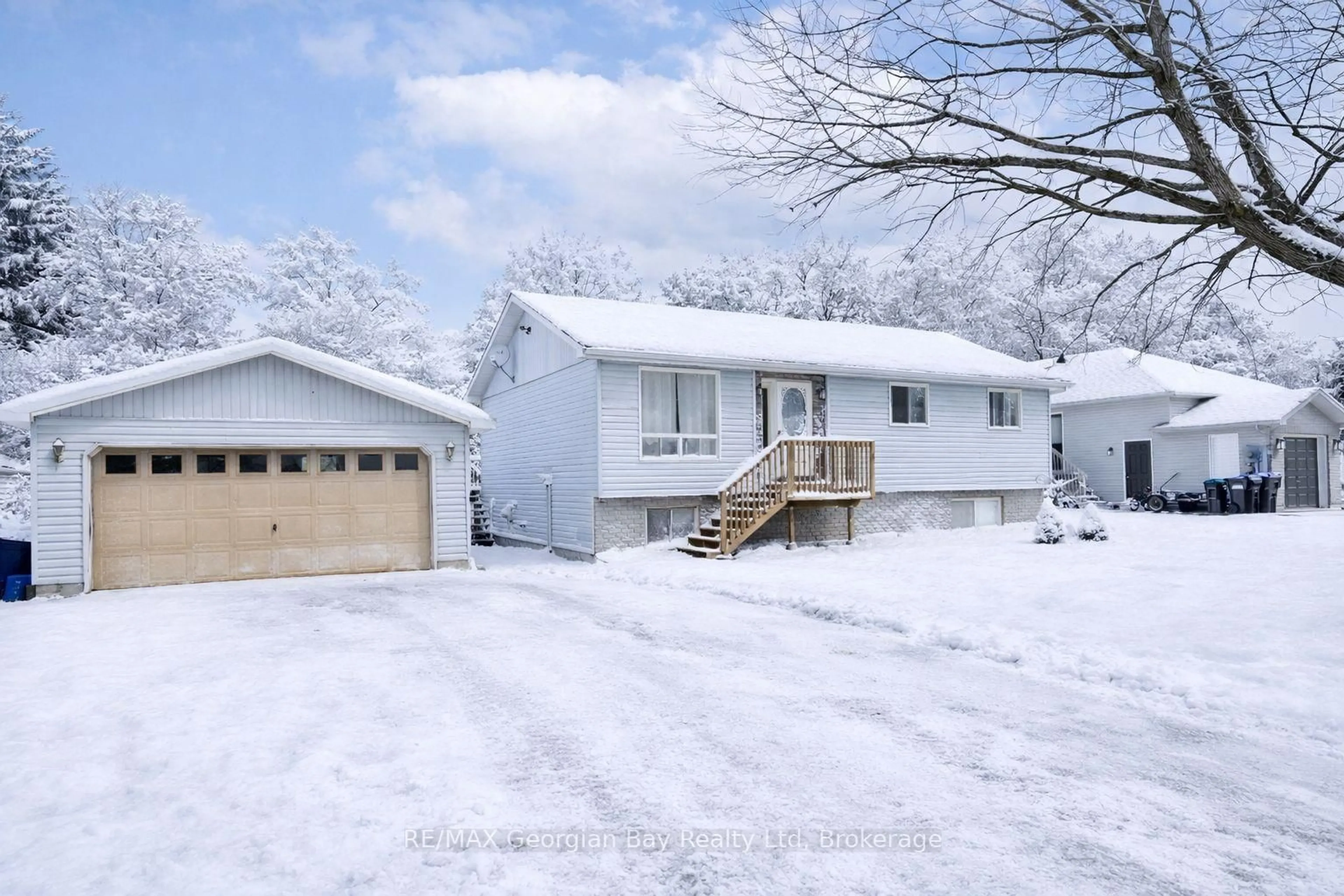 Unknown for 144 George St, Tay Ontario L0K 2A0