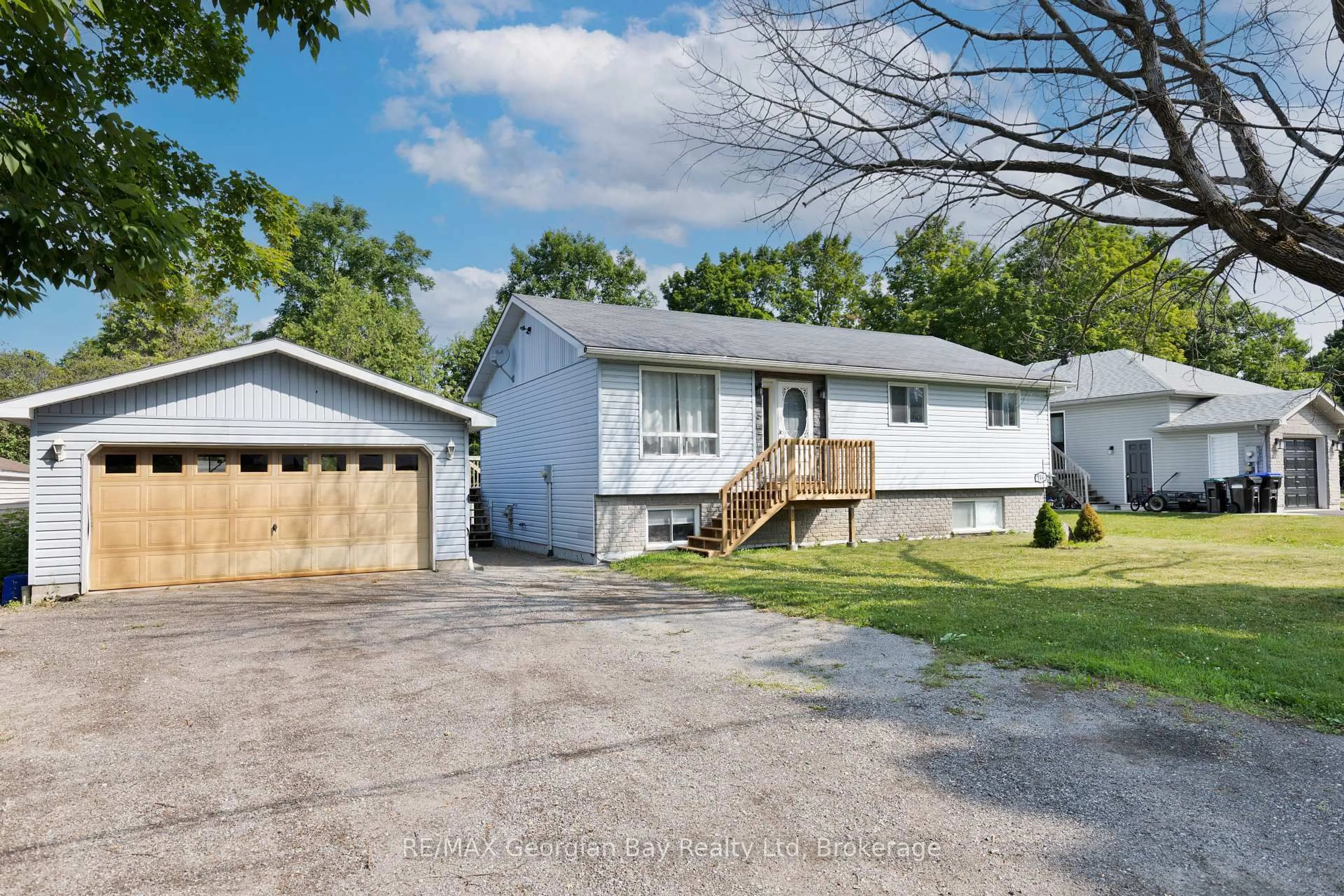 Unknown for 144 George St, Tay Ontario L0K 2A0